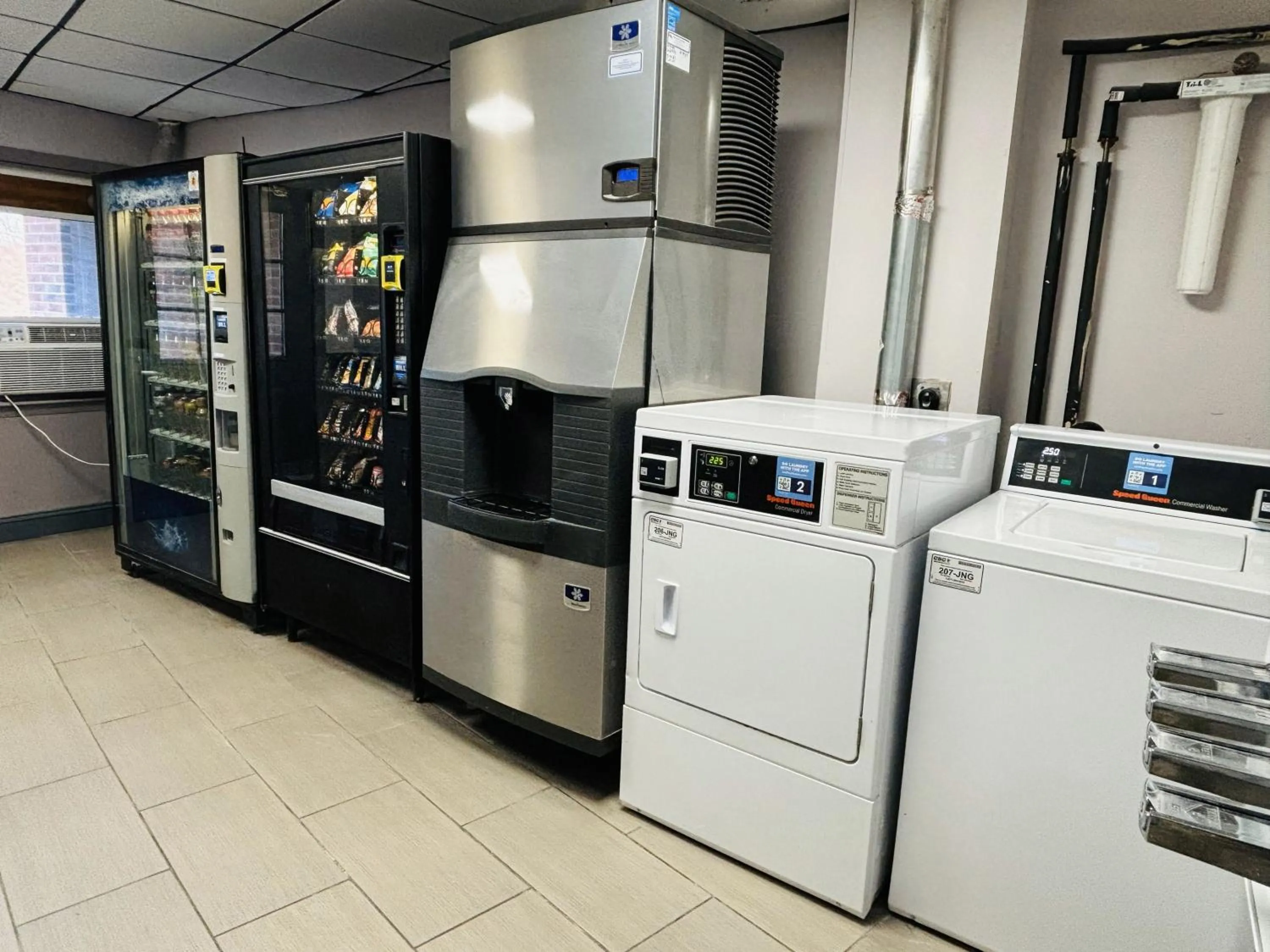 laundry in Quality Inn Raynham - Taunton