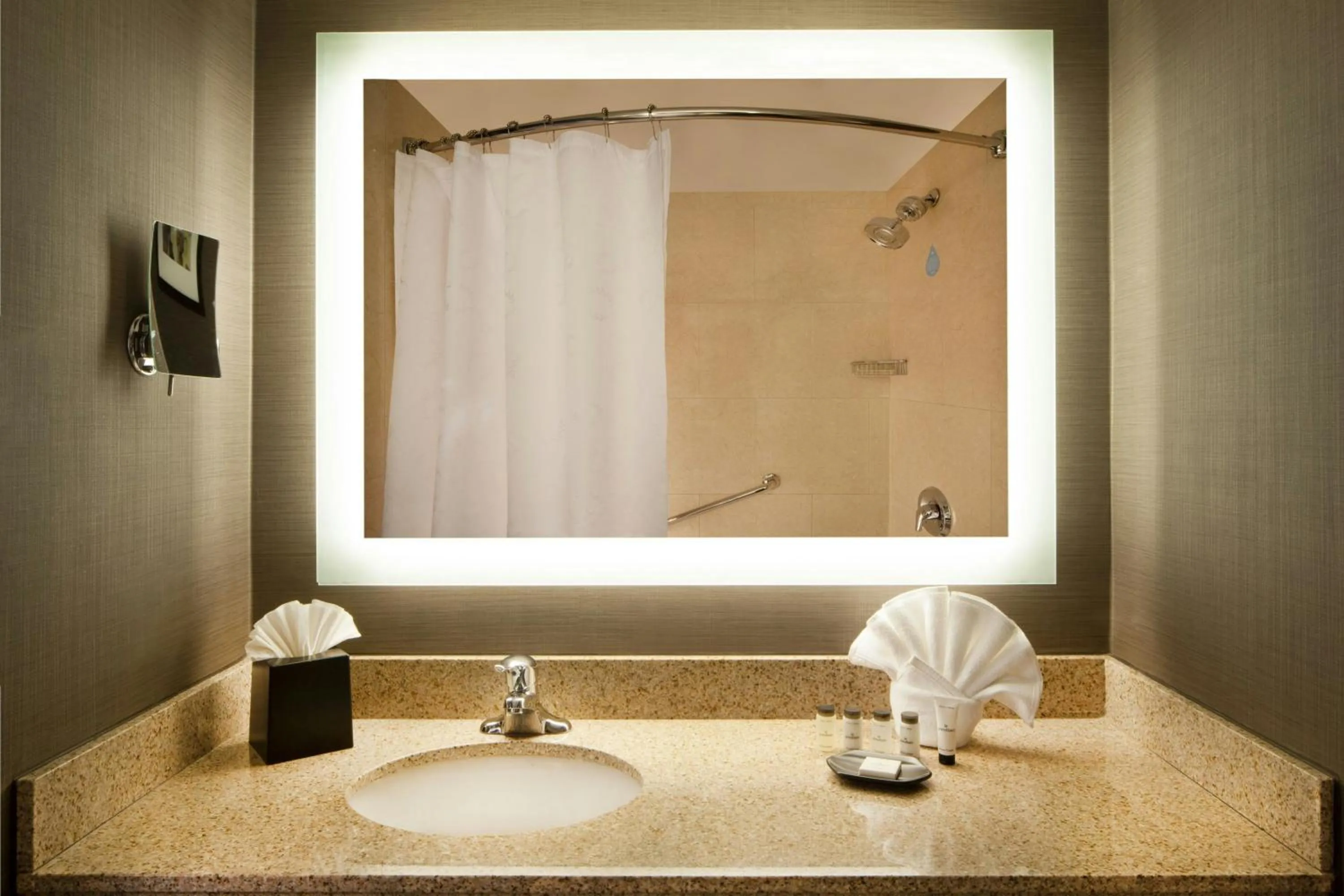 Bathroom in Sheraton Bucks County Langhorne