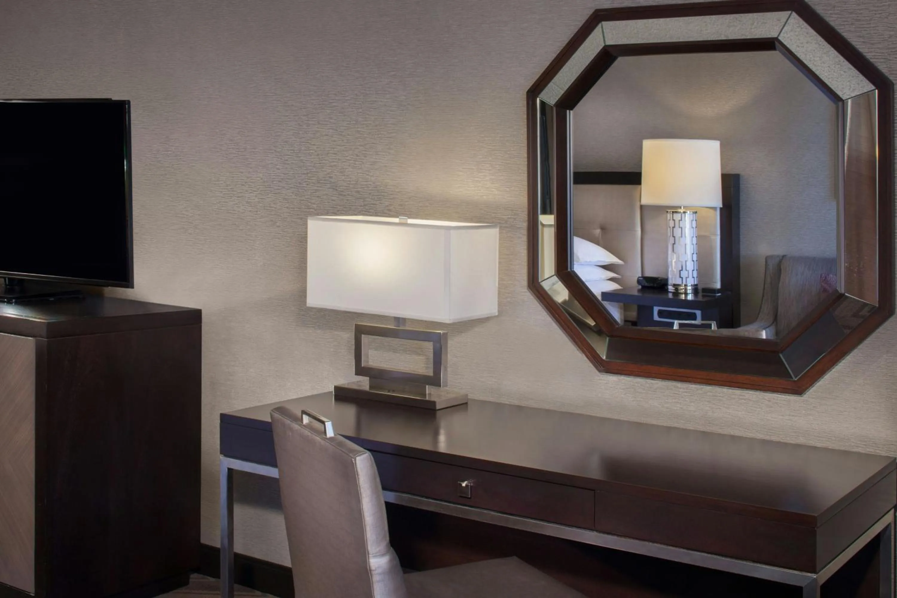 Photo of the whole room in Sheraton Bucks County Langhorne