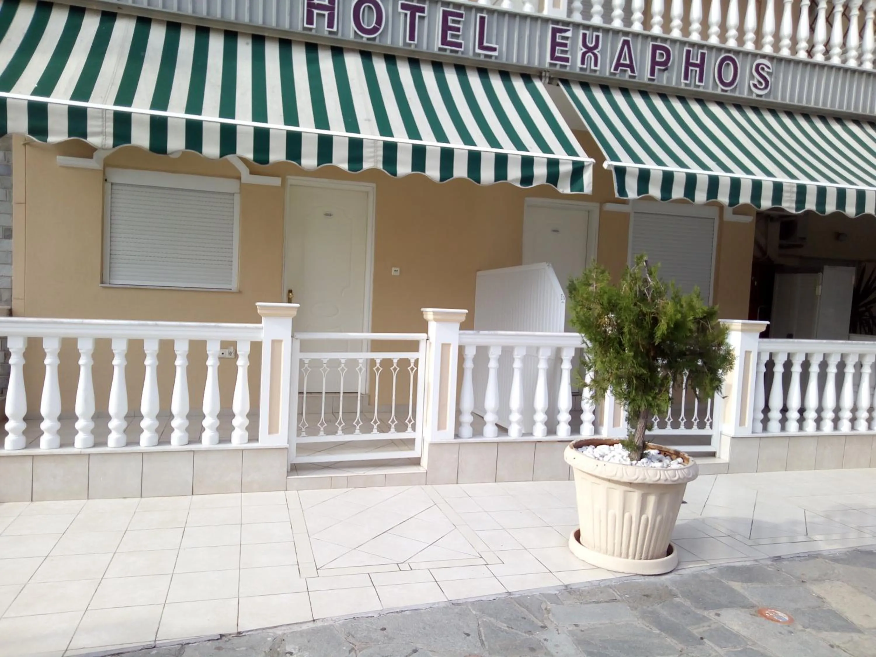 Patio in Hotel Exarhos