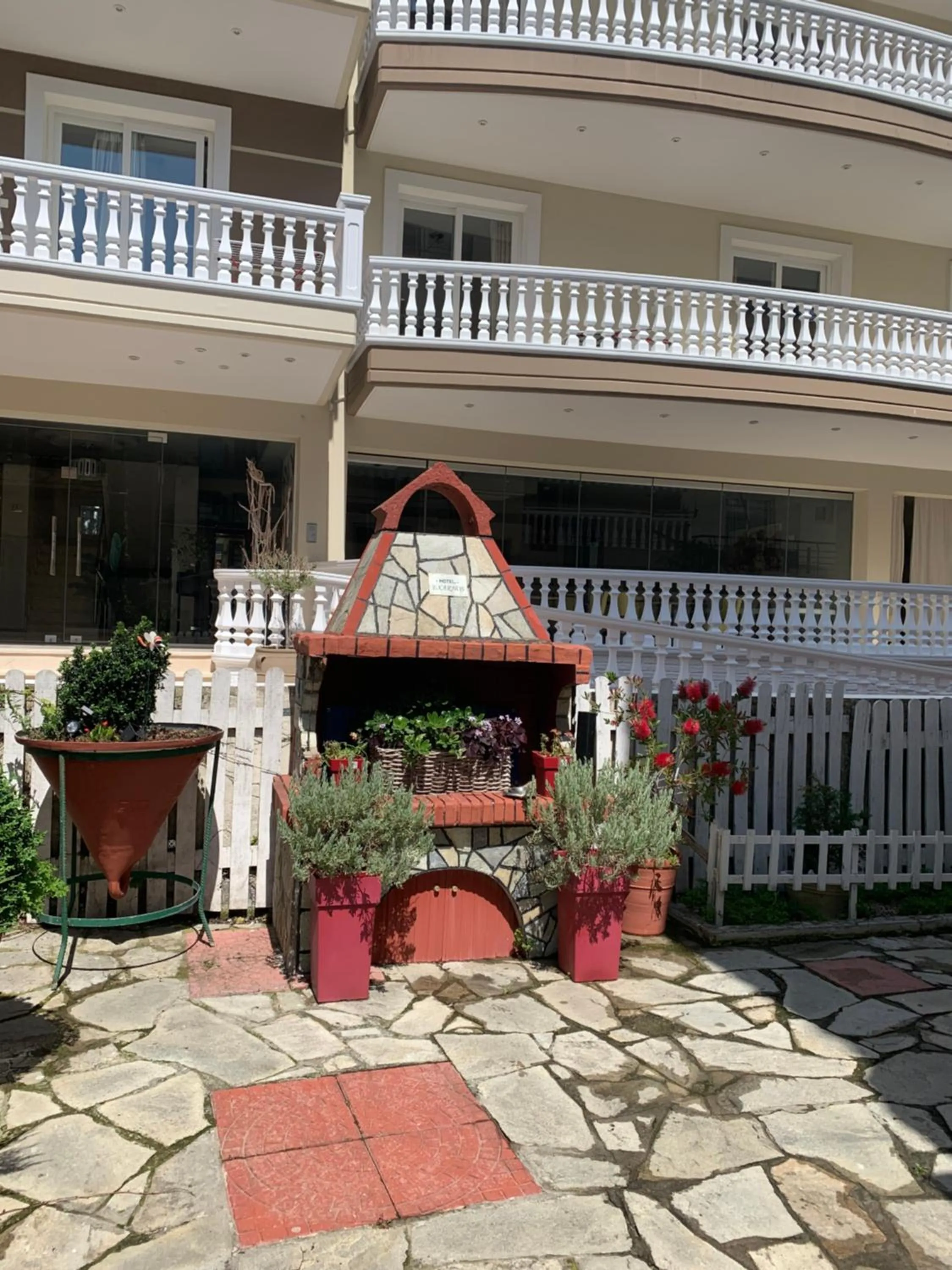 Garden in Hotel Exarhos