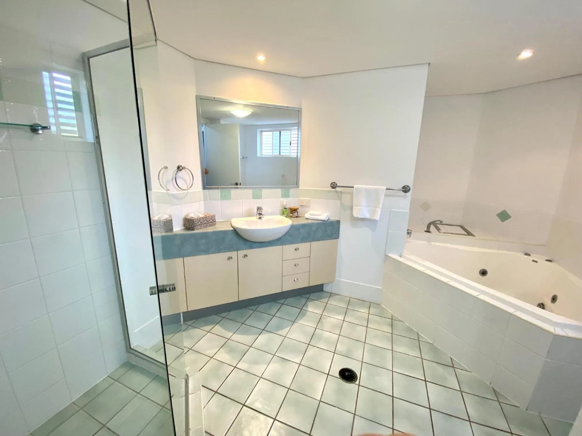Bathroom in Excellsior Apartments