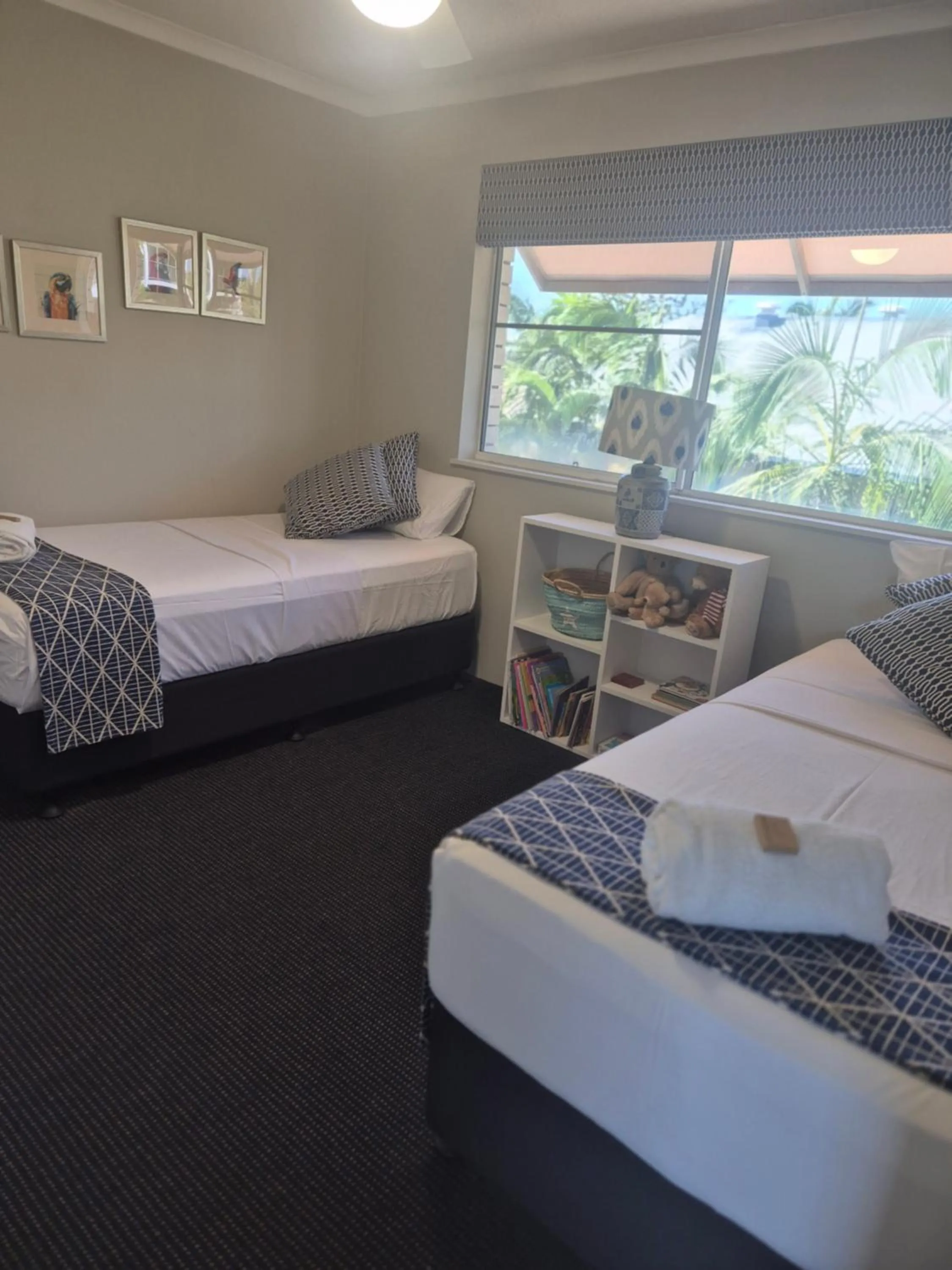 Bedroom, Bed in Excellsior Apartments