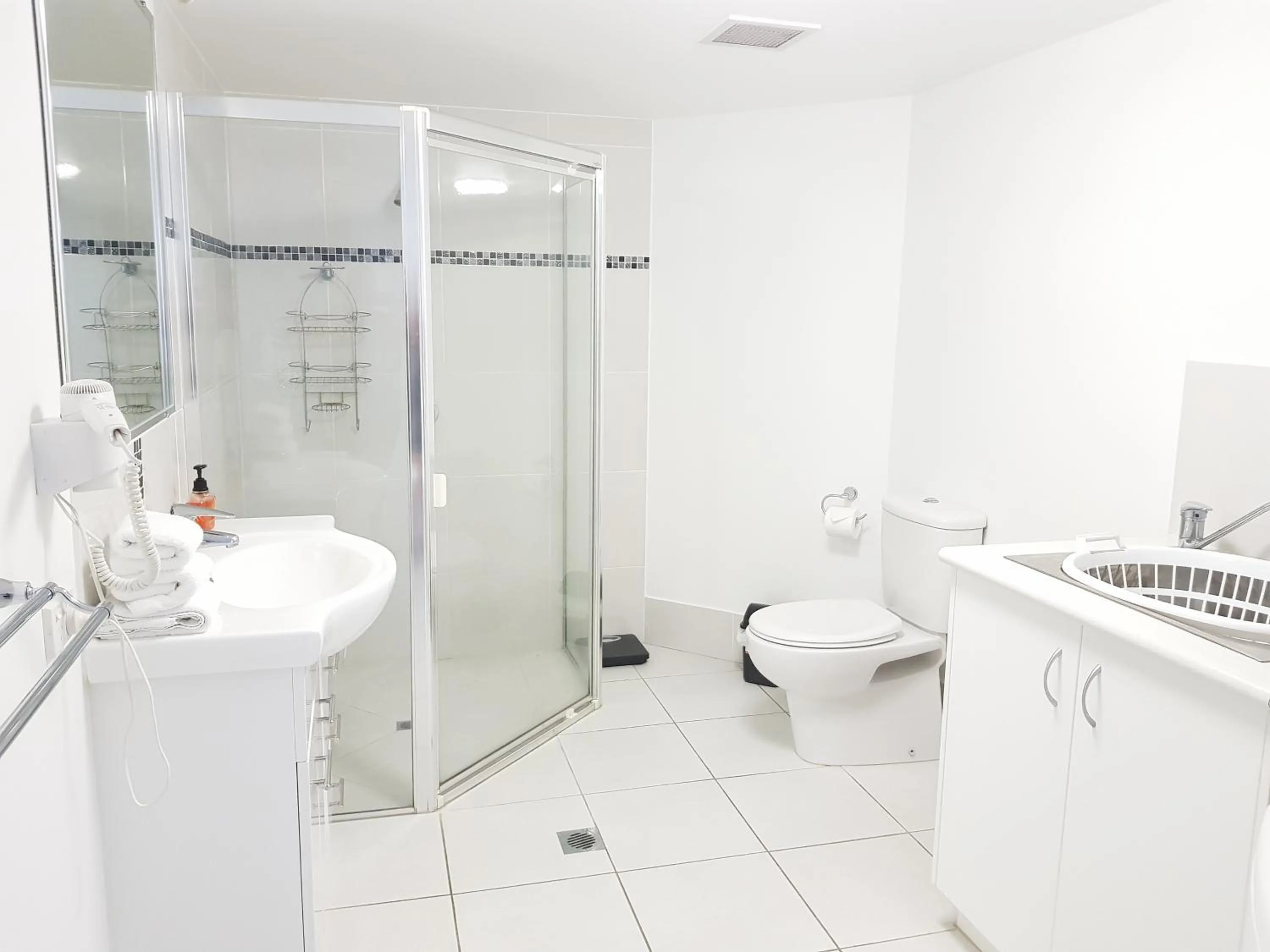 Bathroom in Excellsior Apartments