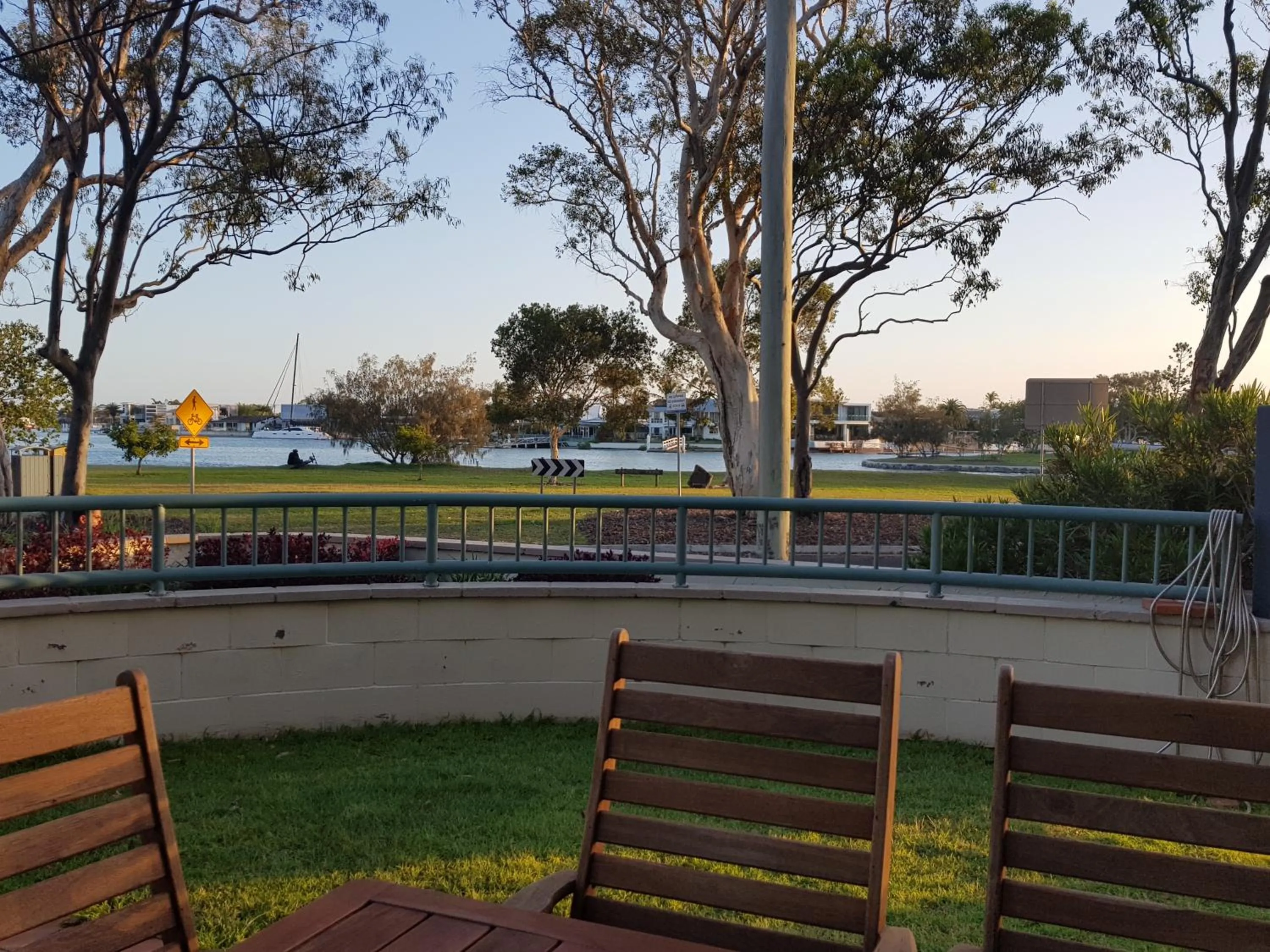 Inner courtyard view in Excellsior Apartments