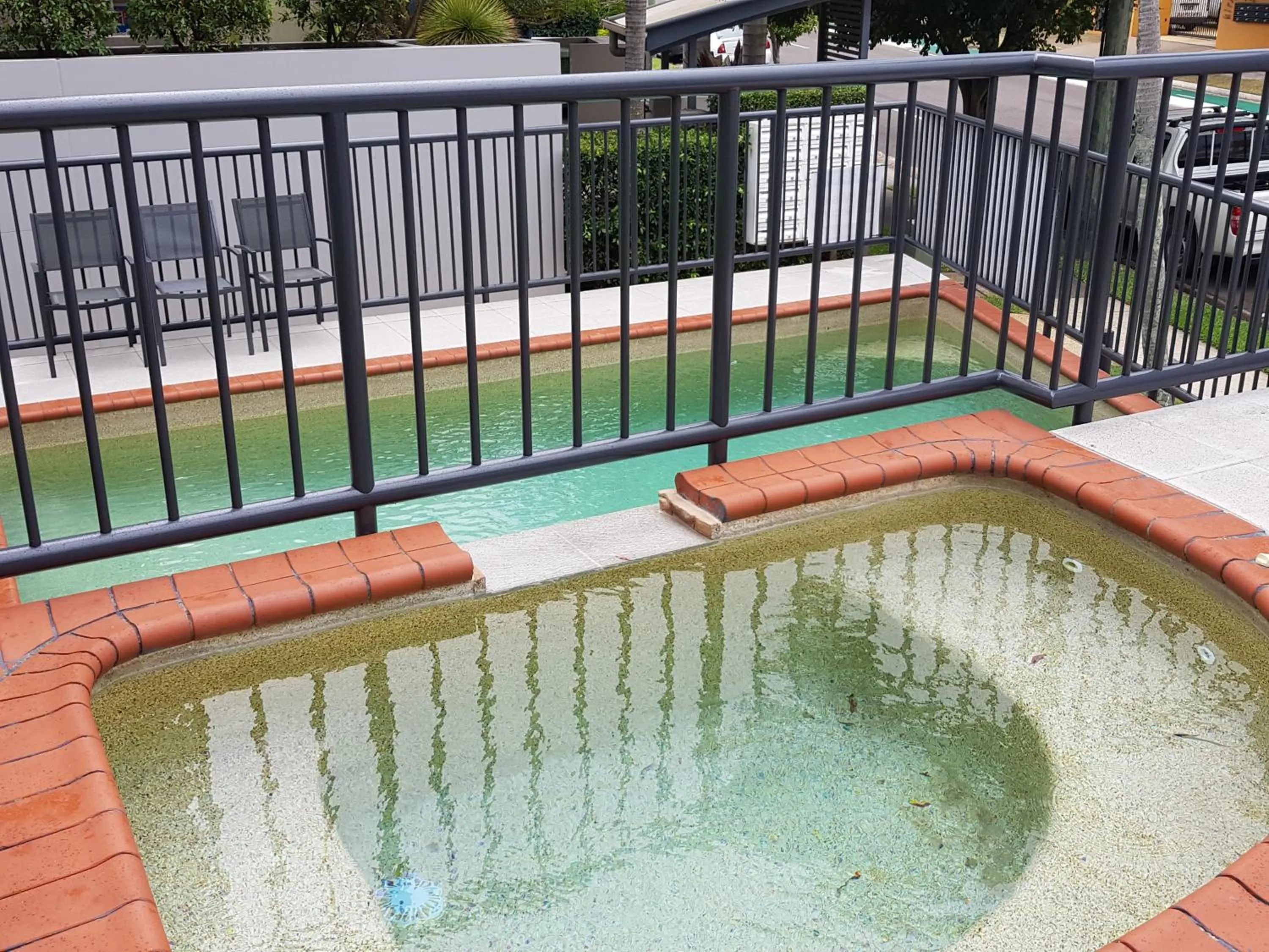 Hot Tub in Excellsior Apartments