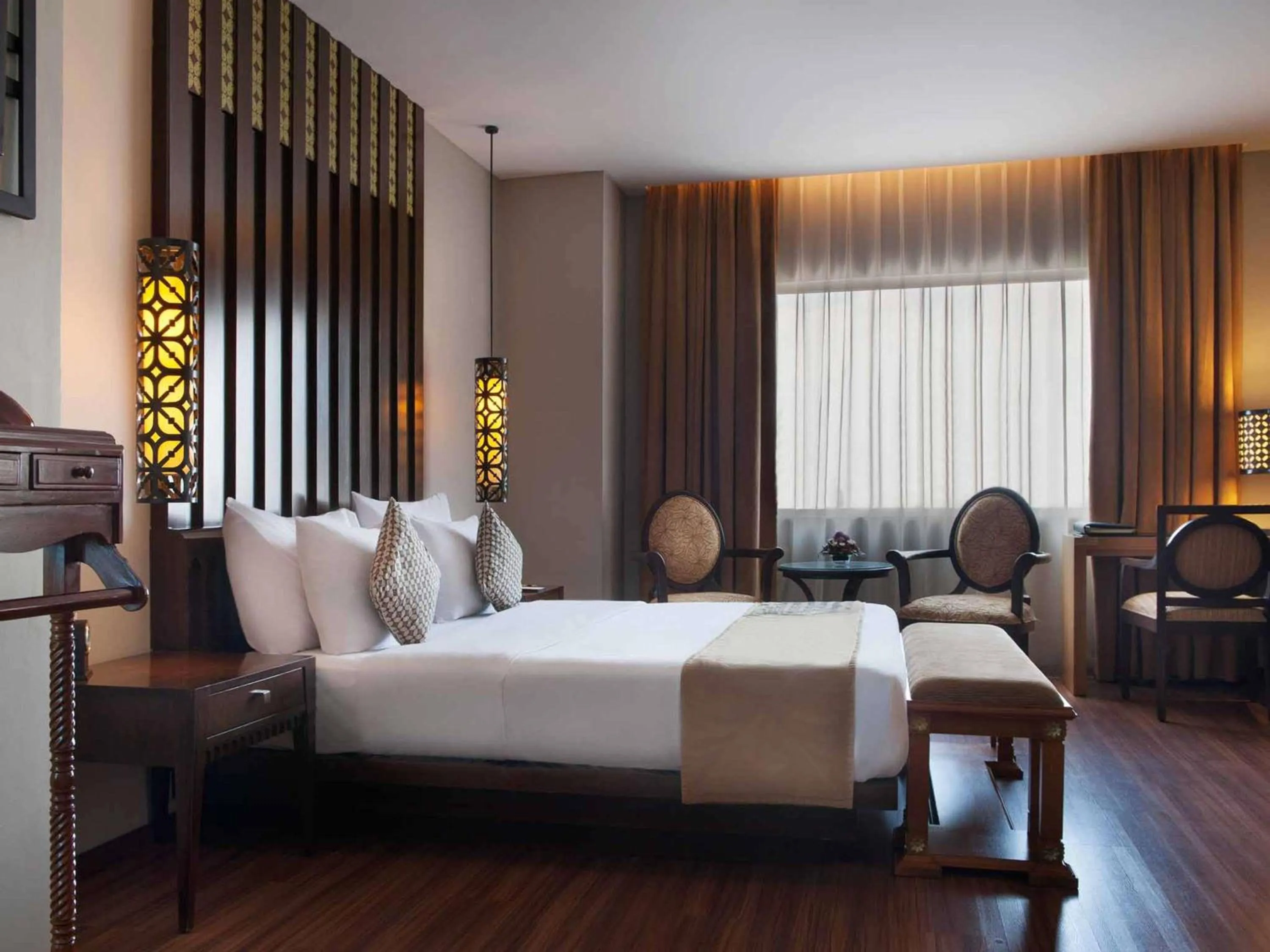 Photo of the whole room, Bed in The Royal Surakarta Heritage - Handwritten Collection