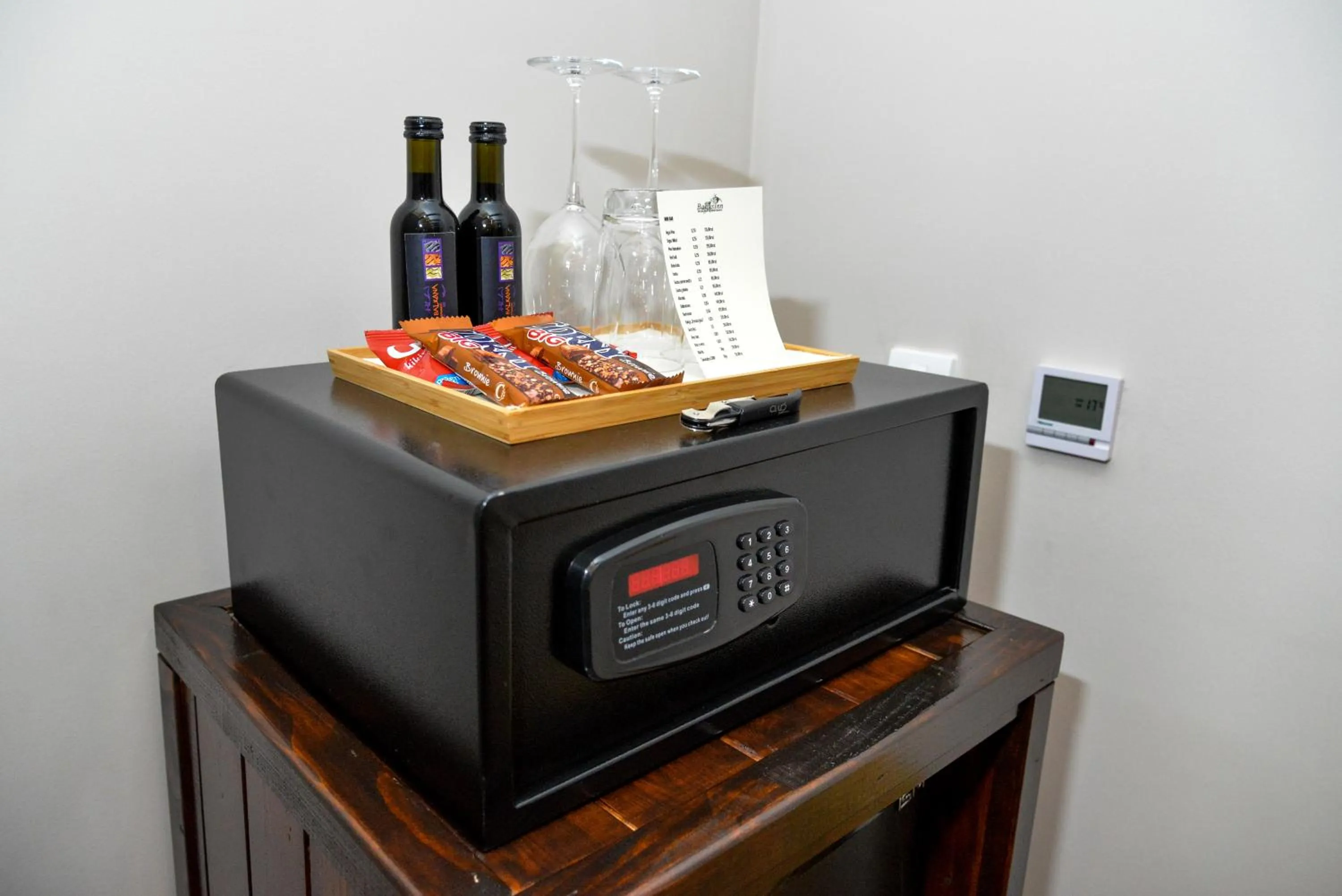 minibar in Bahus Inn