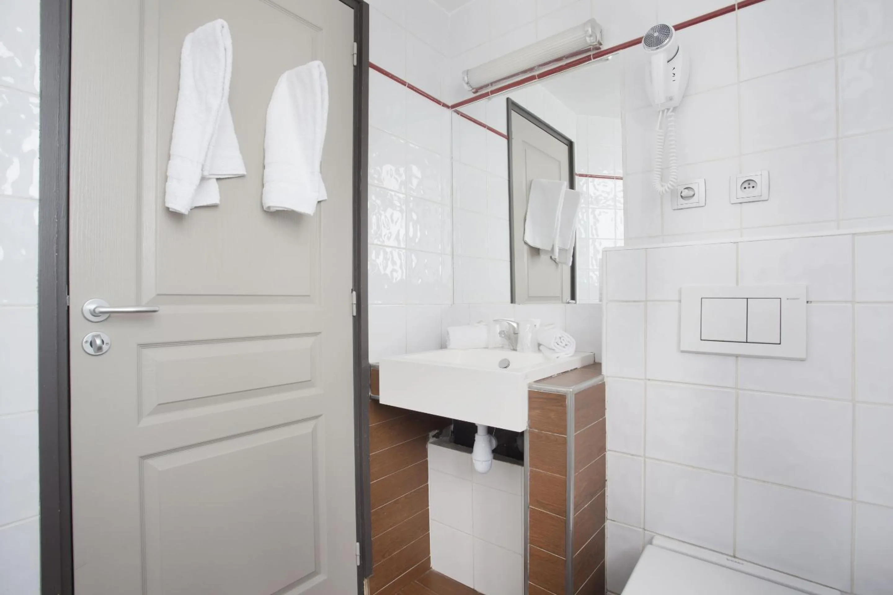 Bathroom in Appart'hôtel Odalys City - Nice Centre