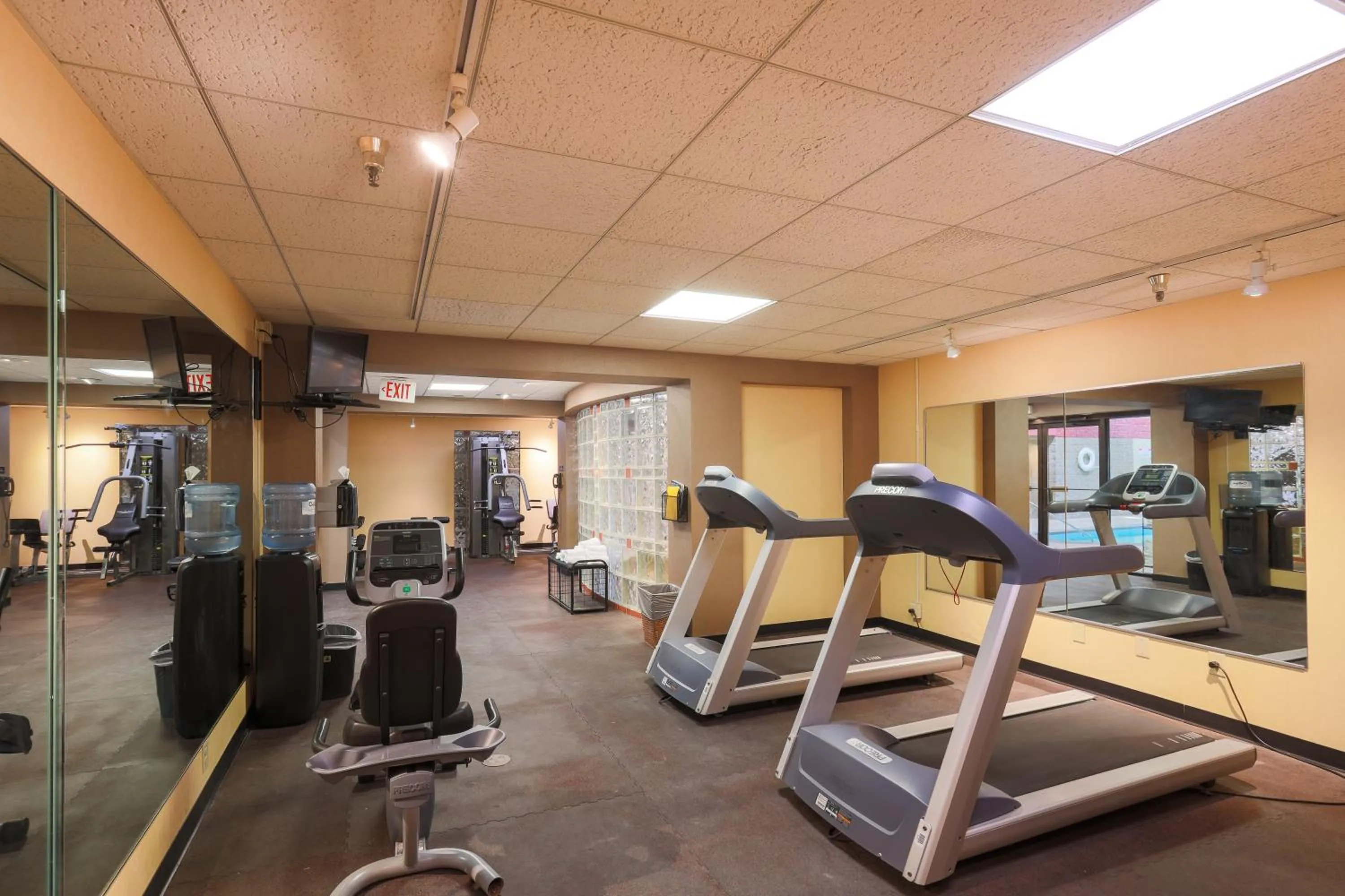 Fitness centre/facilities in Gateway Hotel and Conference Center