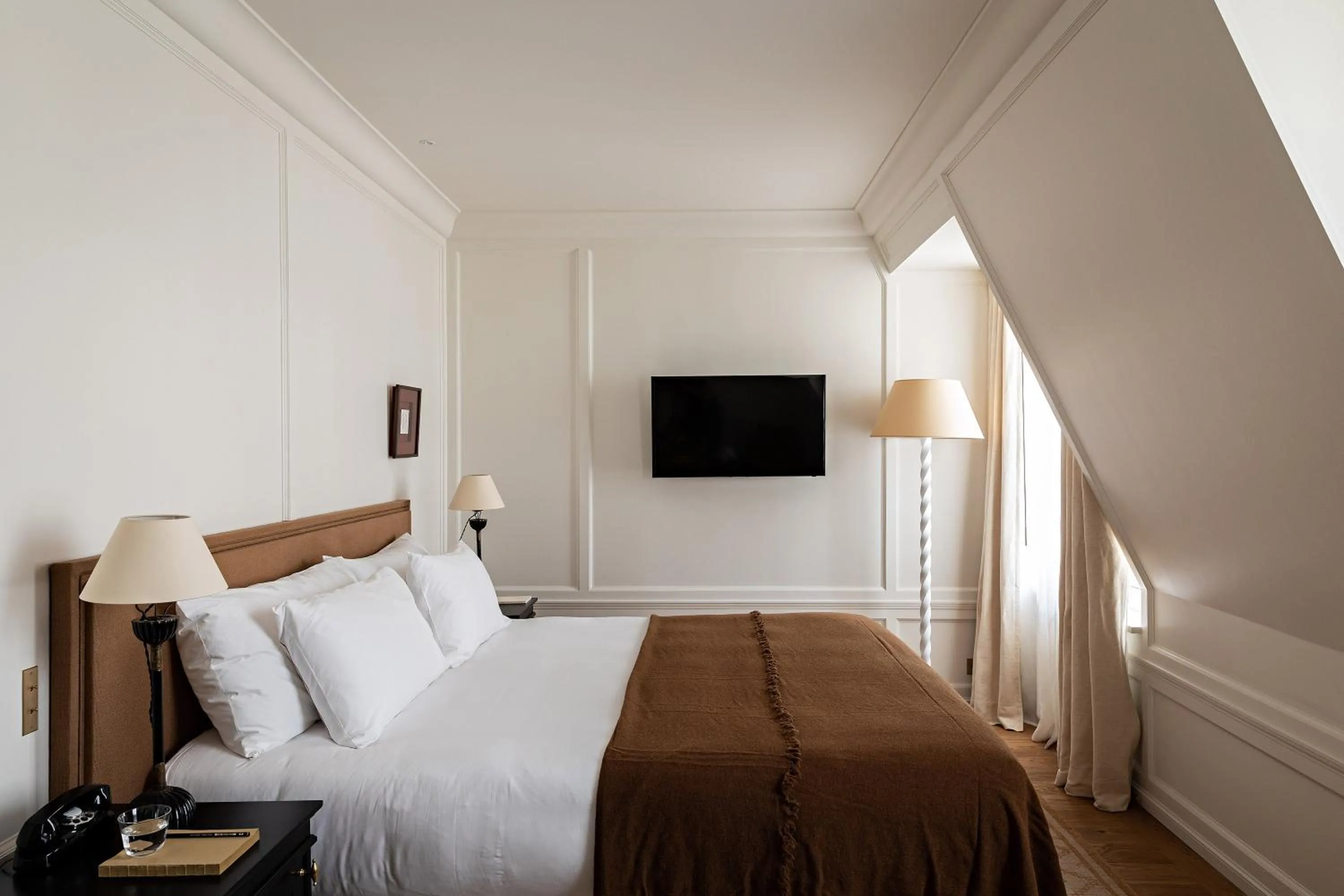 Quadruple Room in Hôtel Balzac Paris & Spa Ikoï