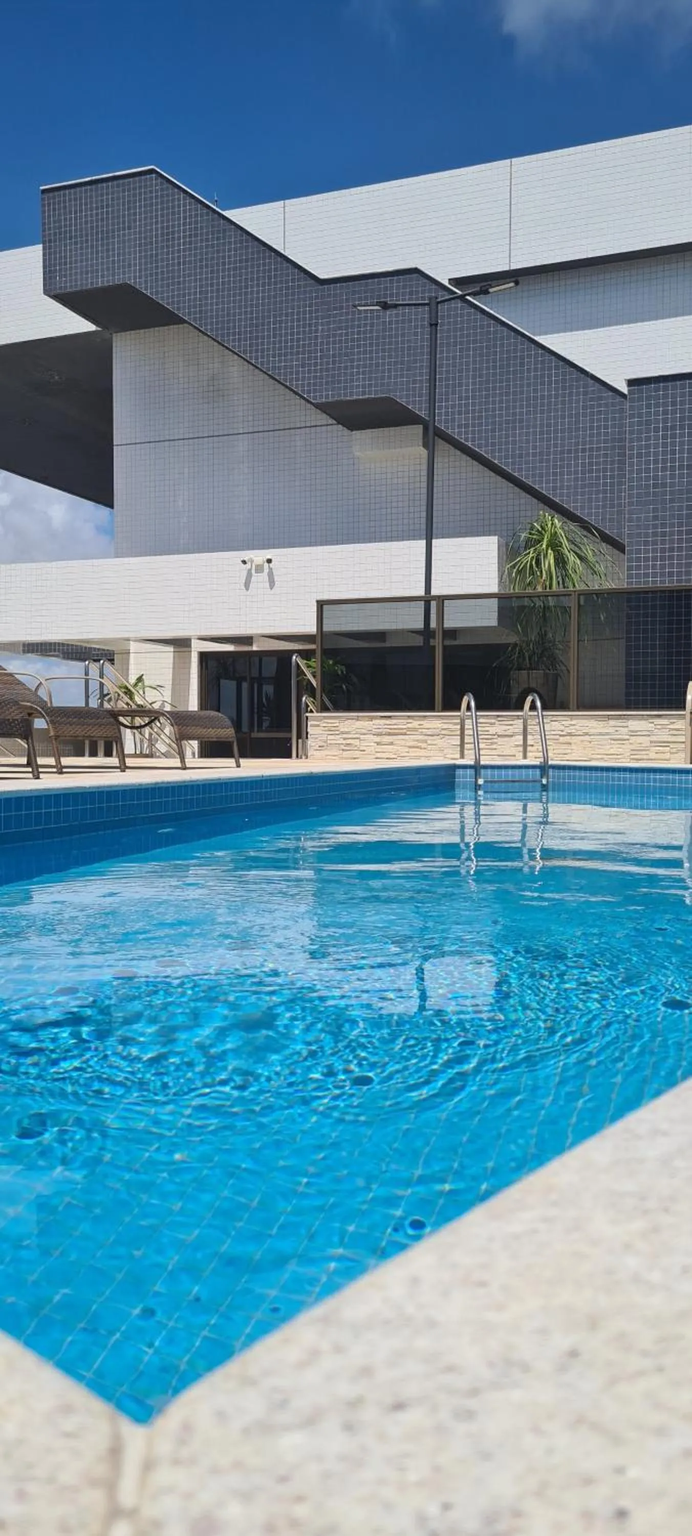 Swimming pool in Transamerica Fit Recife