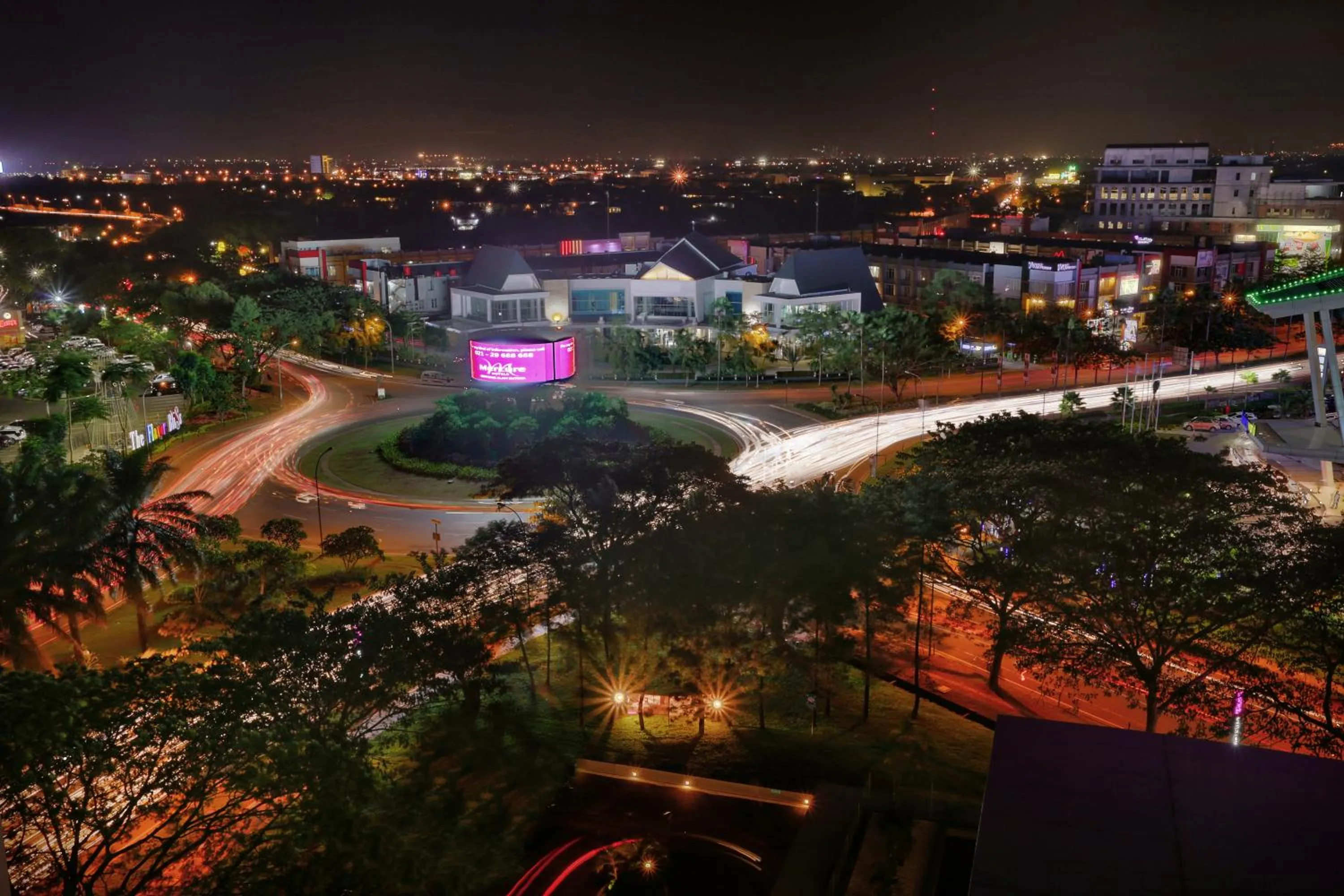 Night in Mercure Serpong Alam Sutera