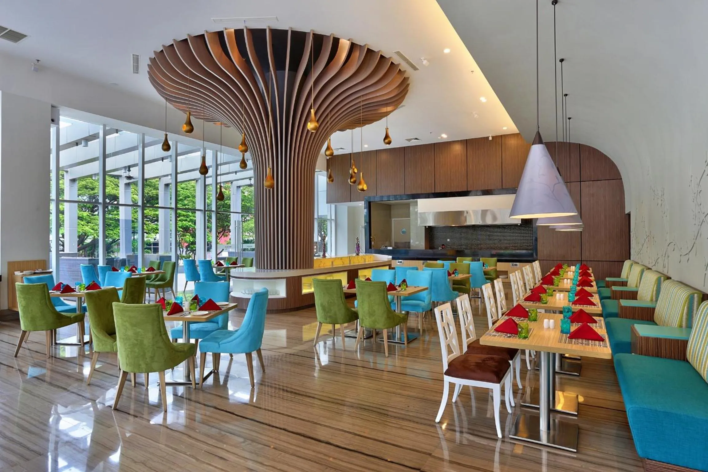 Restaurant/places to eat in Mercure Serpong Alam Sutera