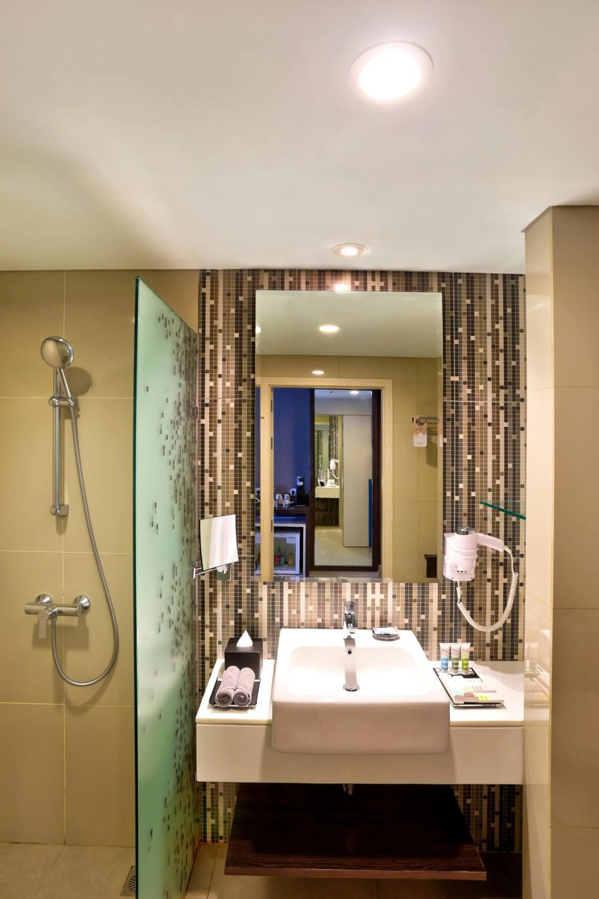 Bathroom in Mercure Serpong Alam Sutera