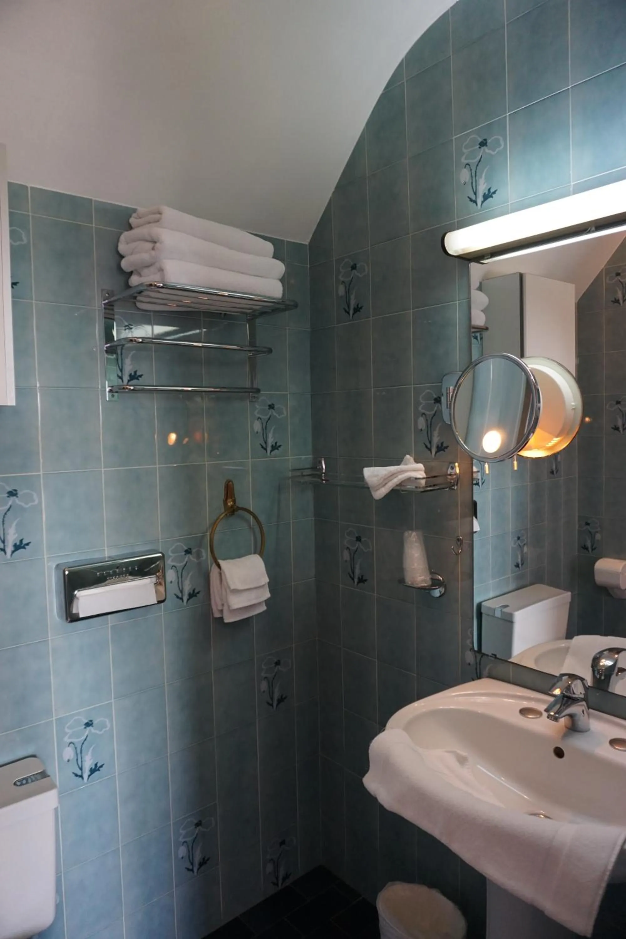 Shower in Hotel Ker Vennaik