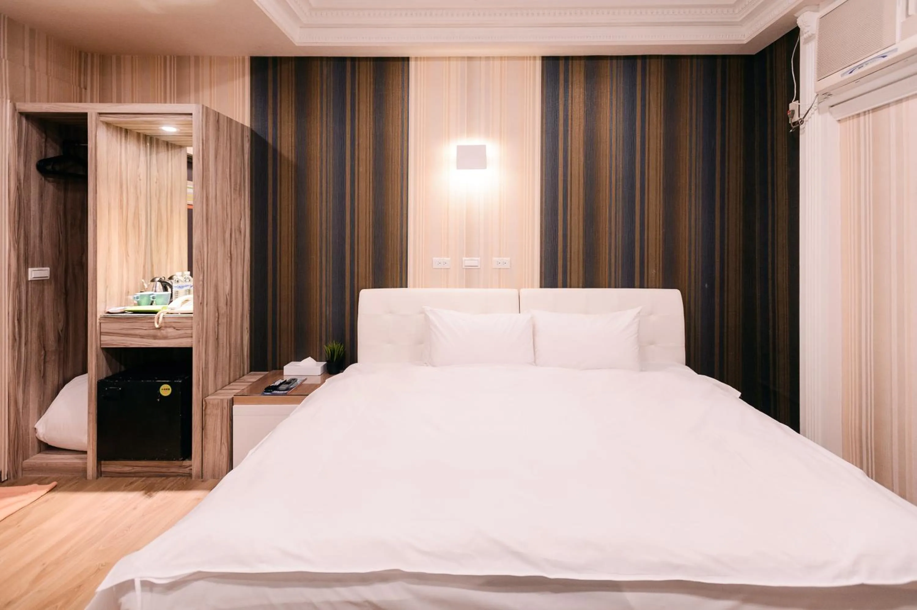 Photo of the whole room, Bed in Guest Motel-Zhubei