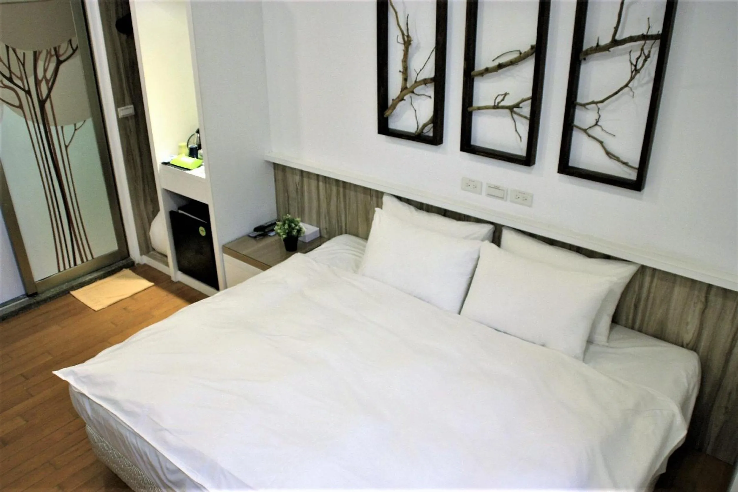 Photo of the whole room, Bed in Guest Motel-Zhubei