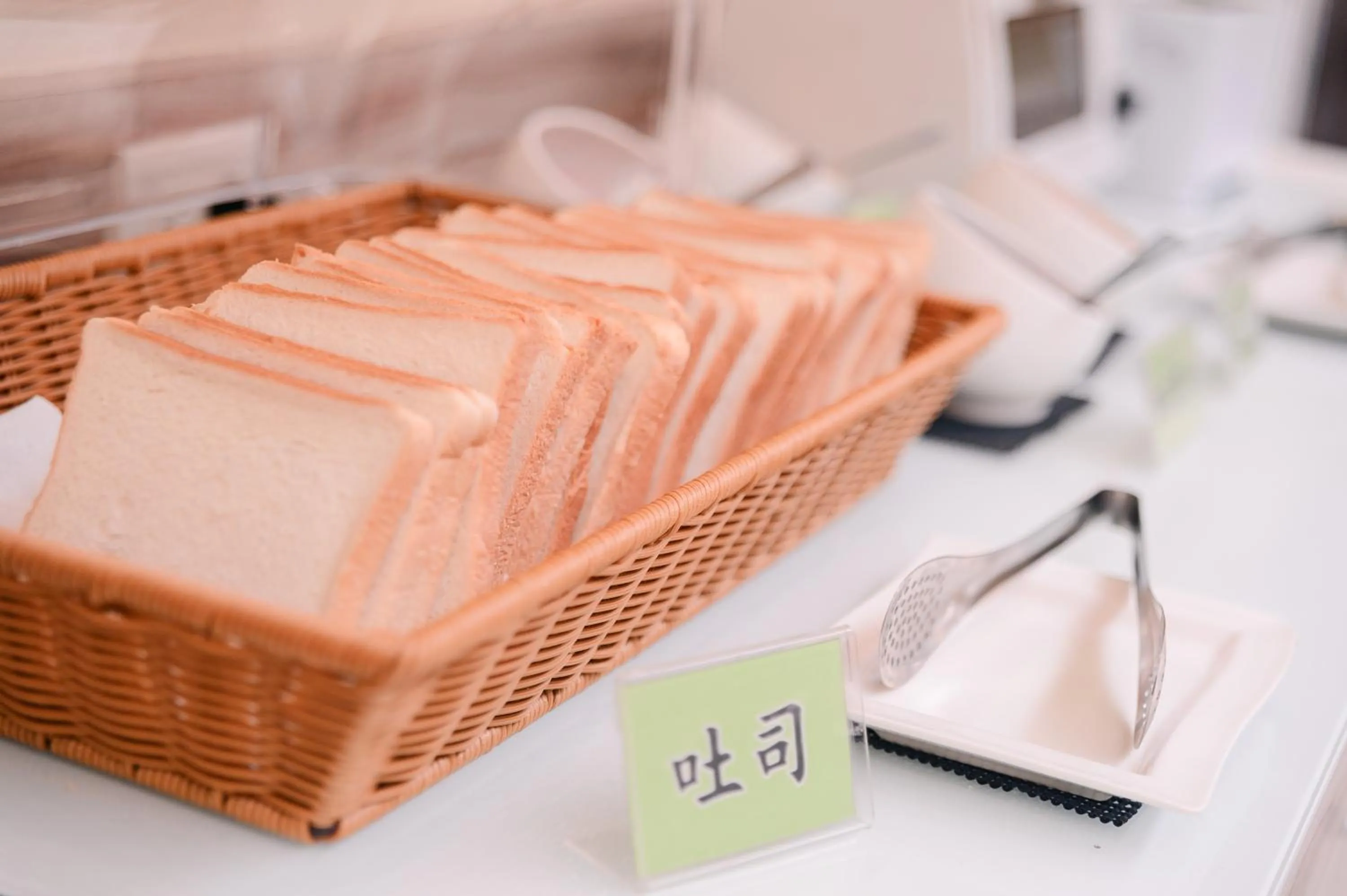 Restaurant/places to eat in Guest Motel-Zhubei