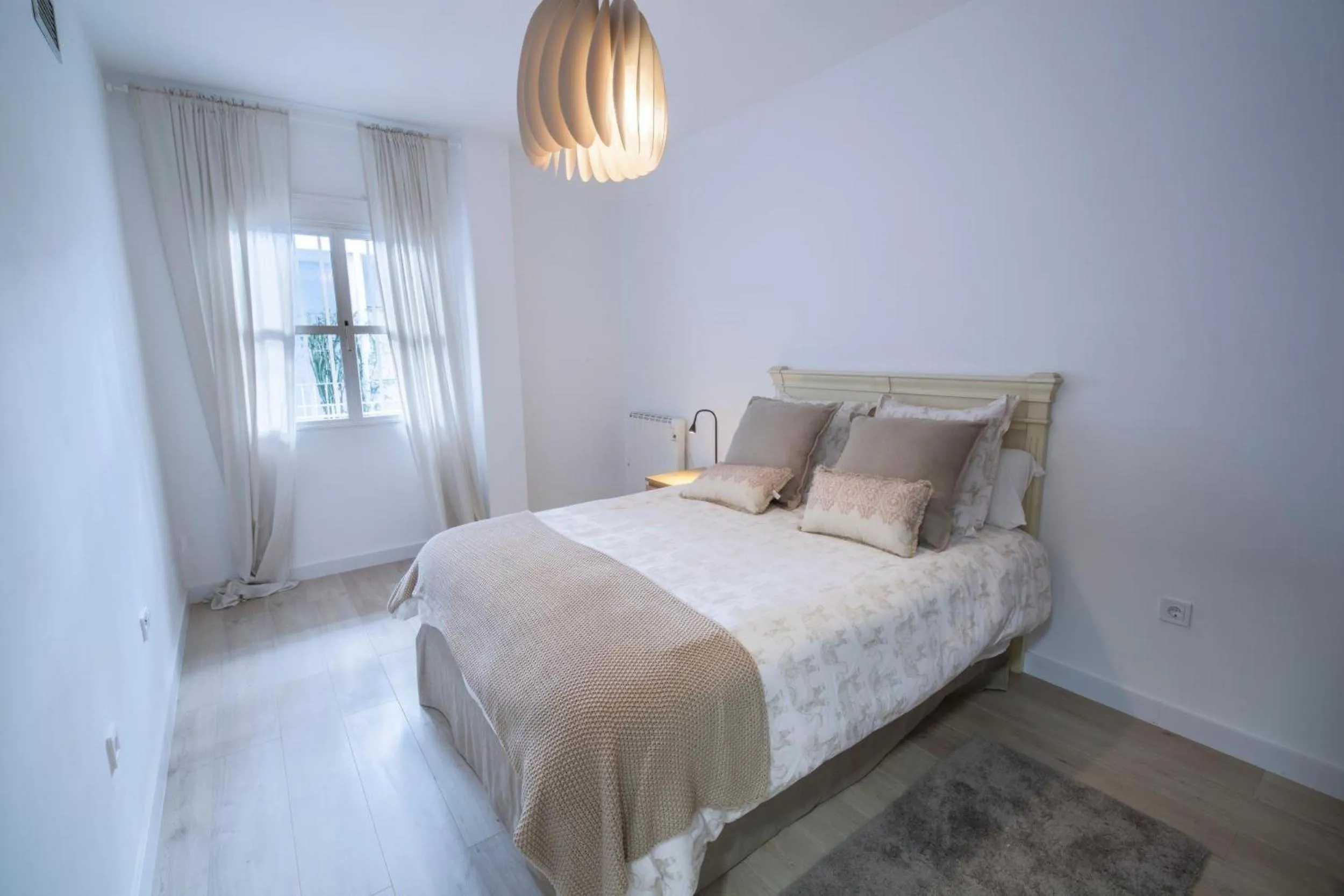 Living room, Bed in El Apartamento De Rosi