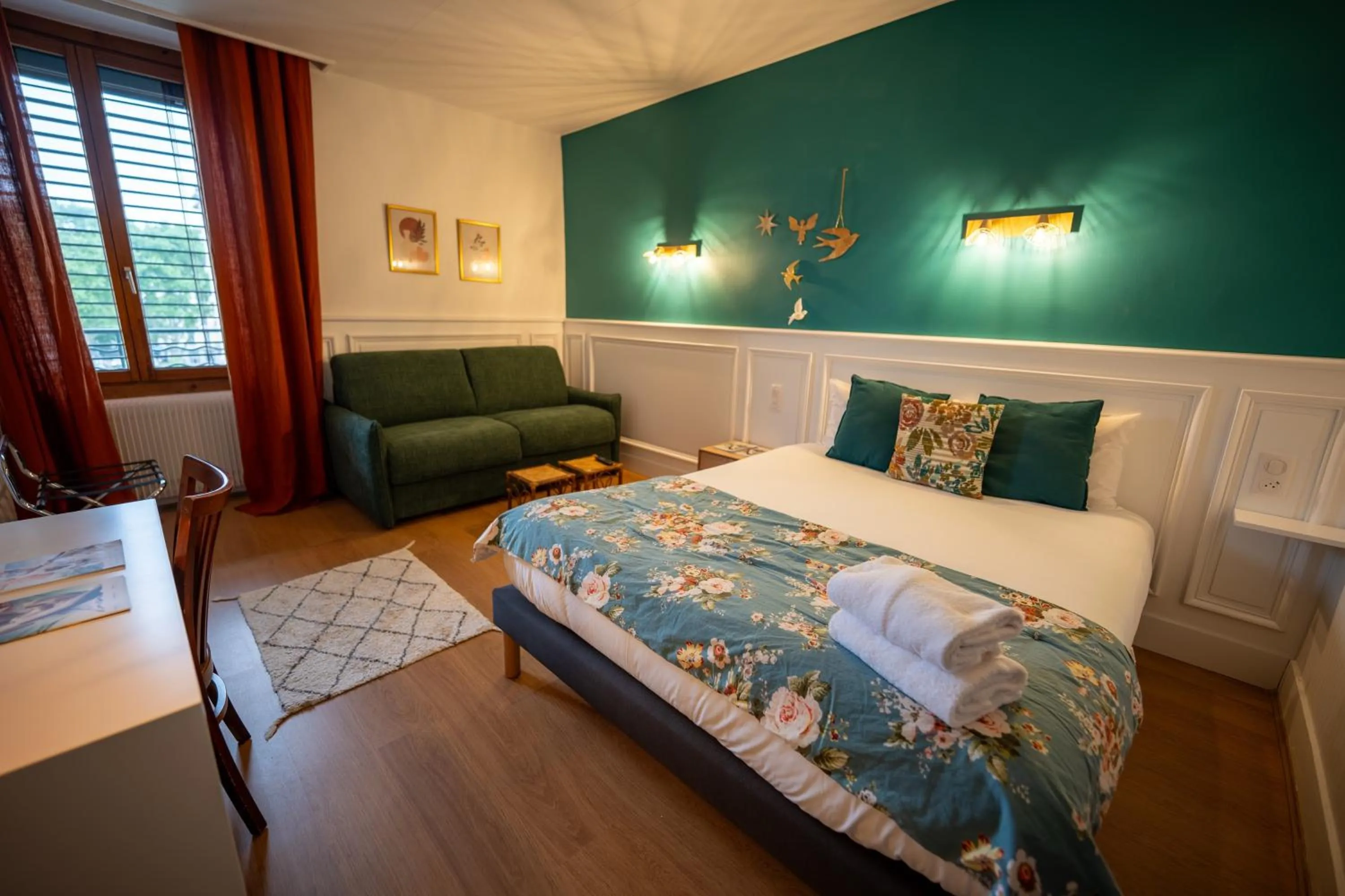 Bed in Grand Hotel De La Poste - Lyon Sud - Vienne