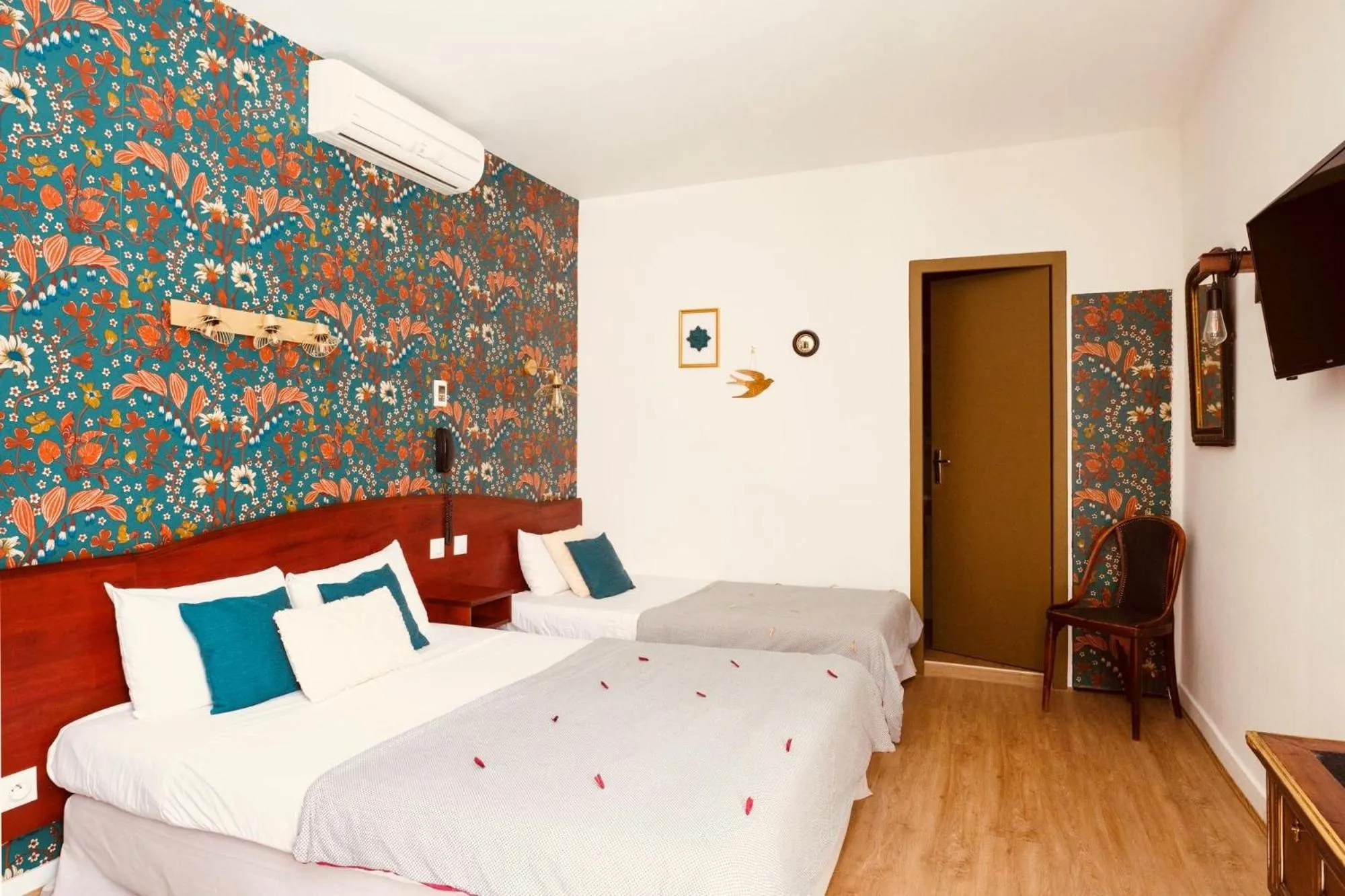 Bed in Grand Hotel De La Poste - Lyon Sud - Vienne