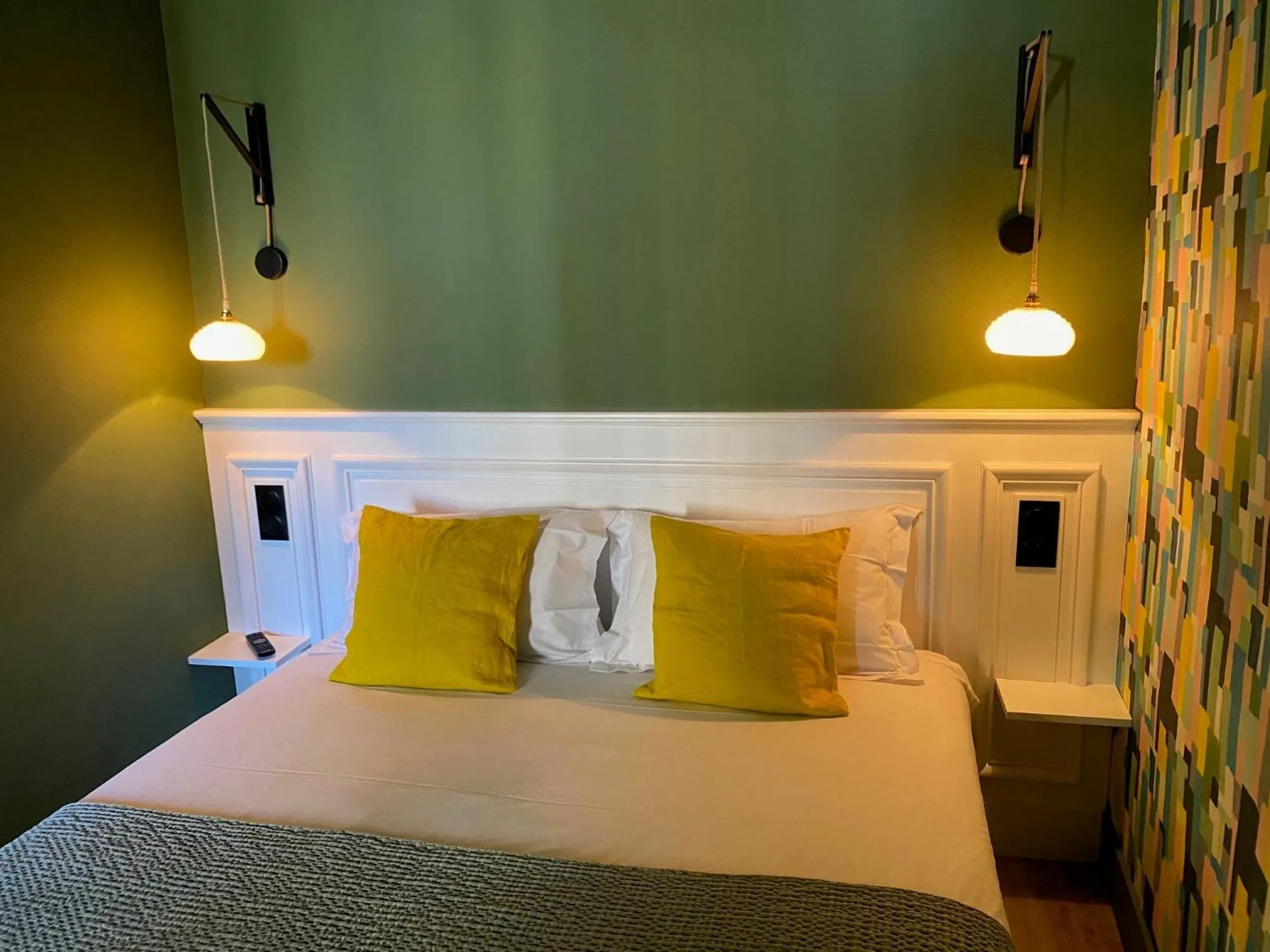 Bed in Grand Hotel De La Poste - Lyon Sud - Vienne