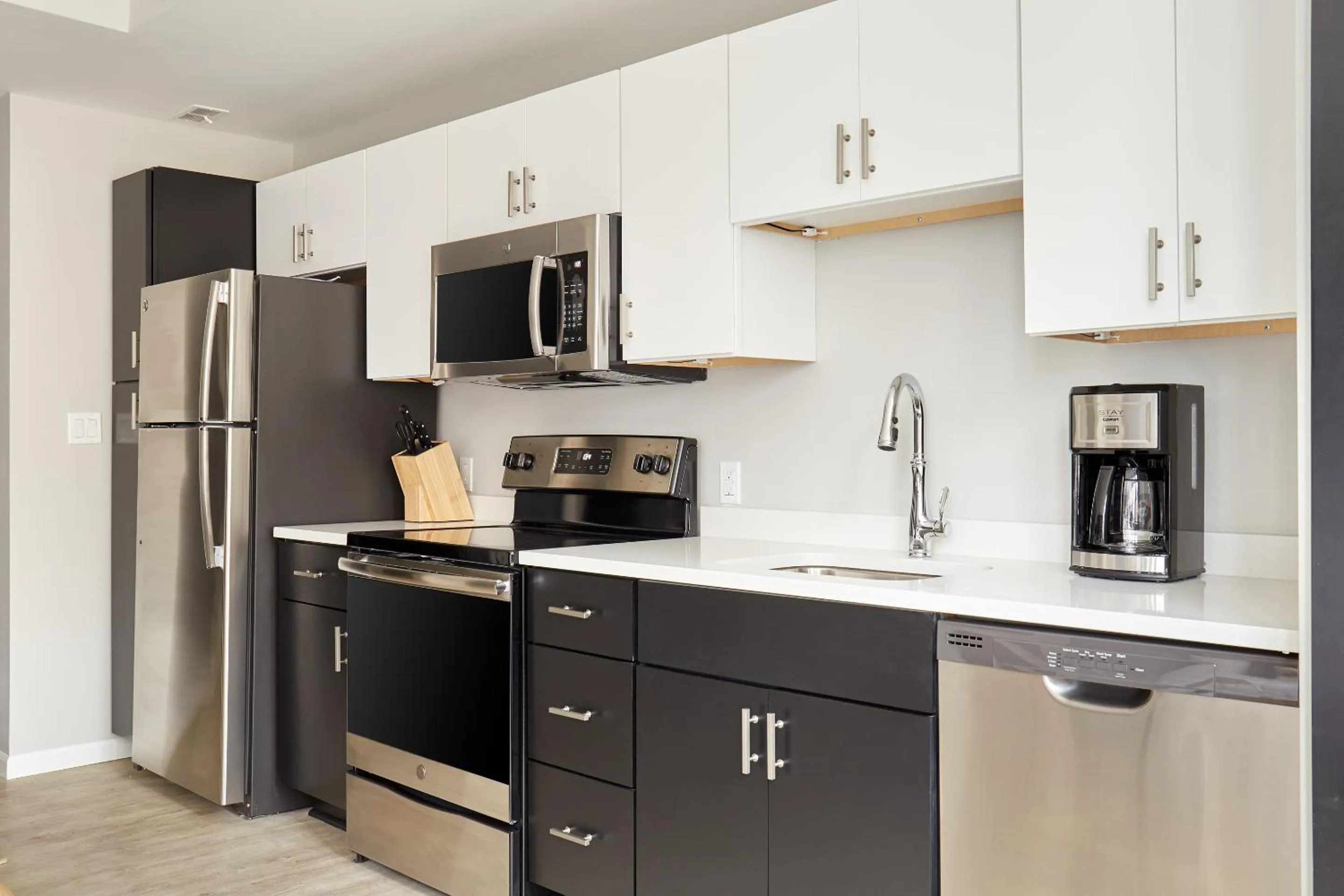 Coffee/tea facilities in Kasa Cadillac Square Detroit