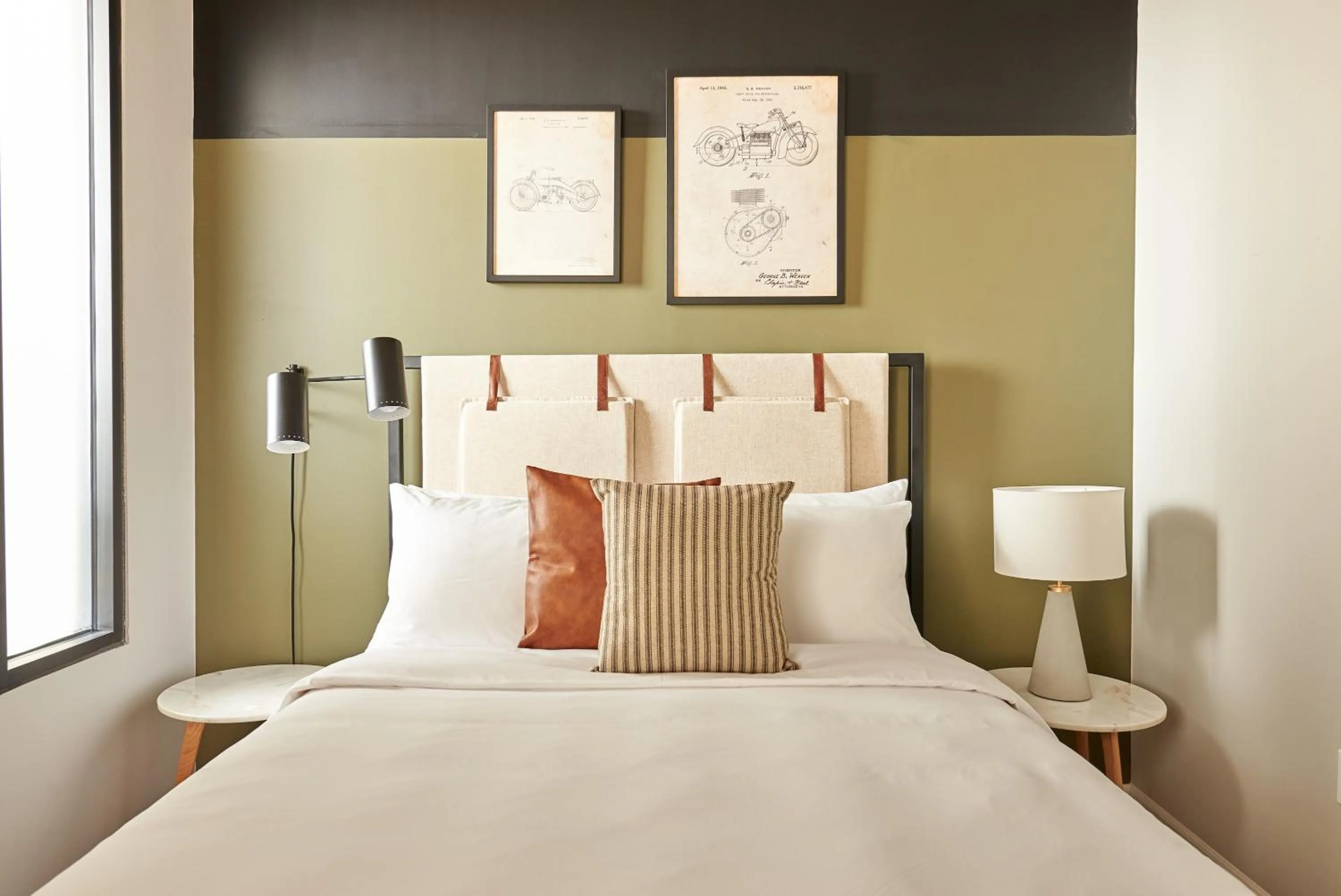 Bed in Kasa Cadillac Square Detroit