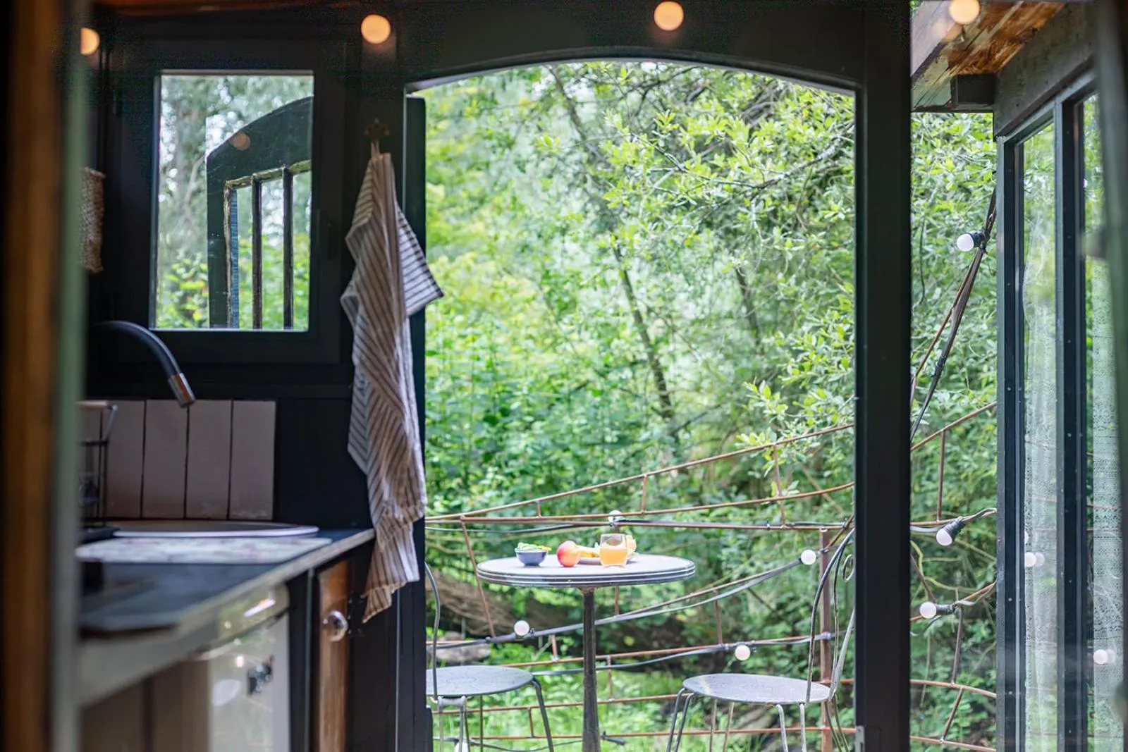 Les Cabanes Des Marais