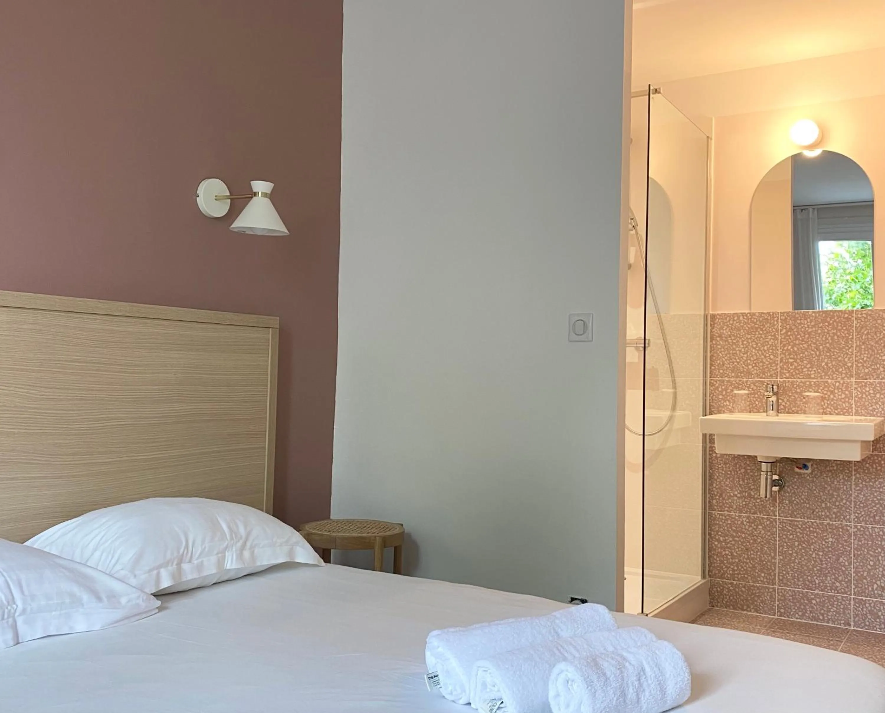 Bed in Hotel Saint Louis