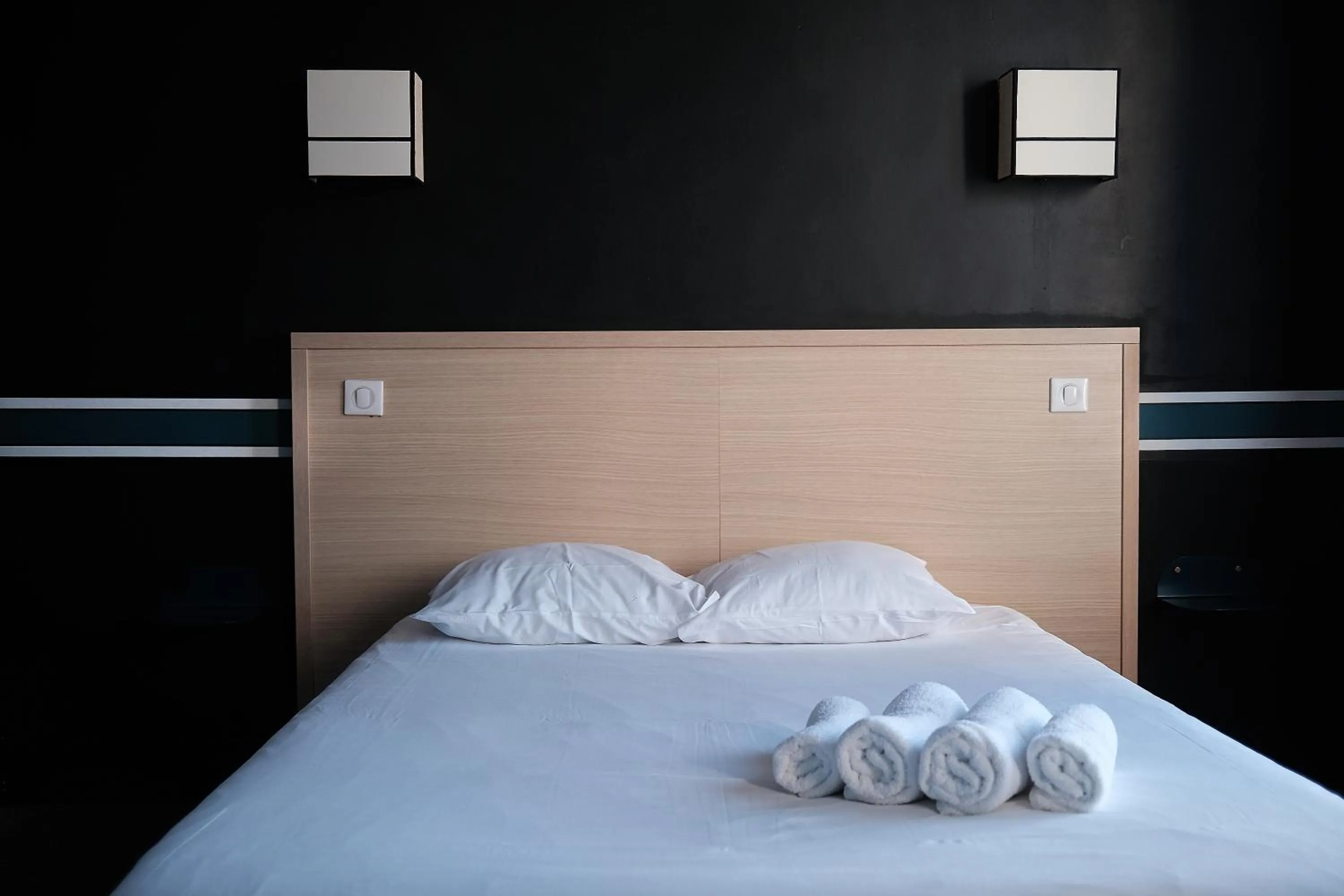 Bed in Hotel Saint Louis