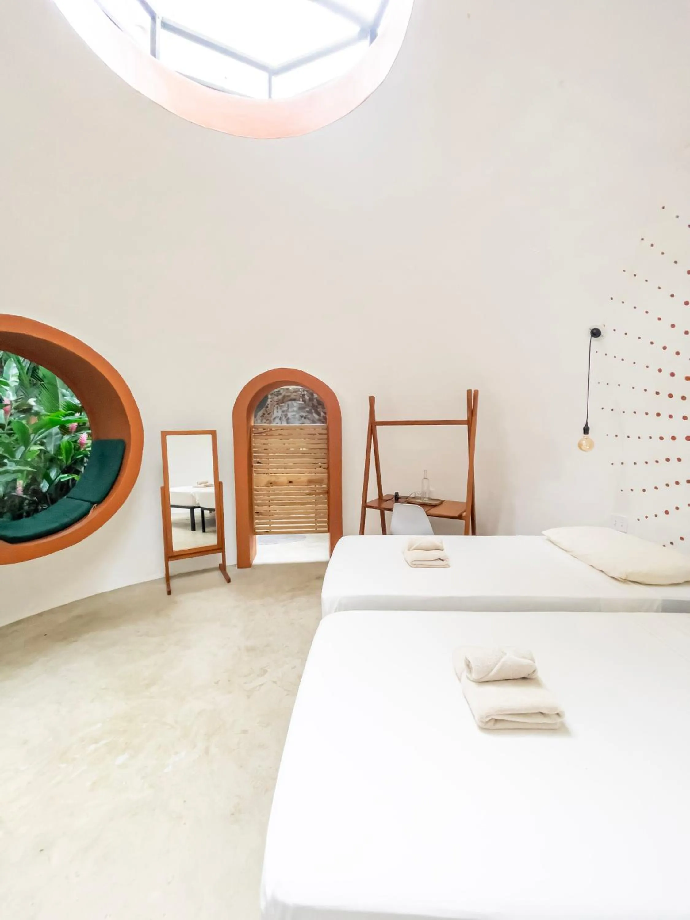 Bedroom, Bed in Nowhere