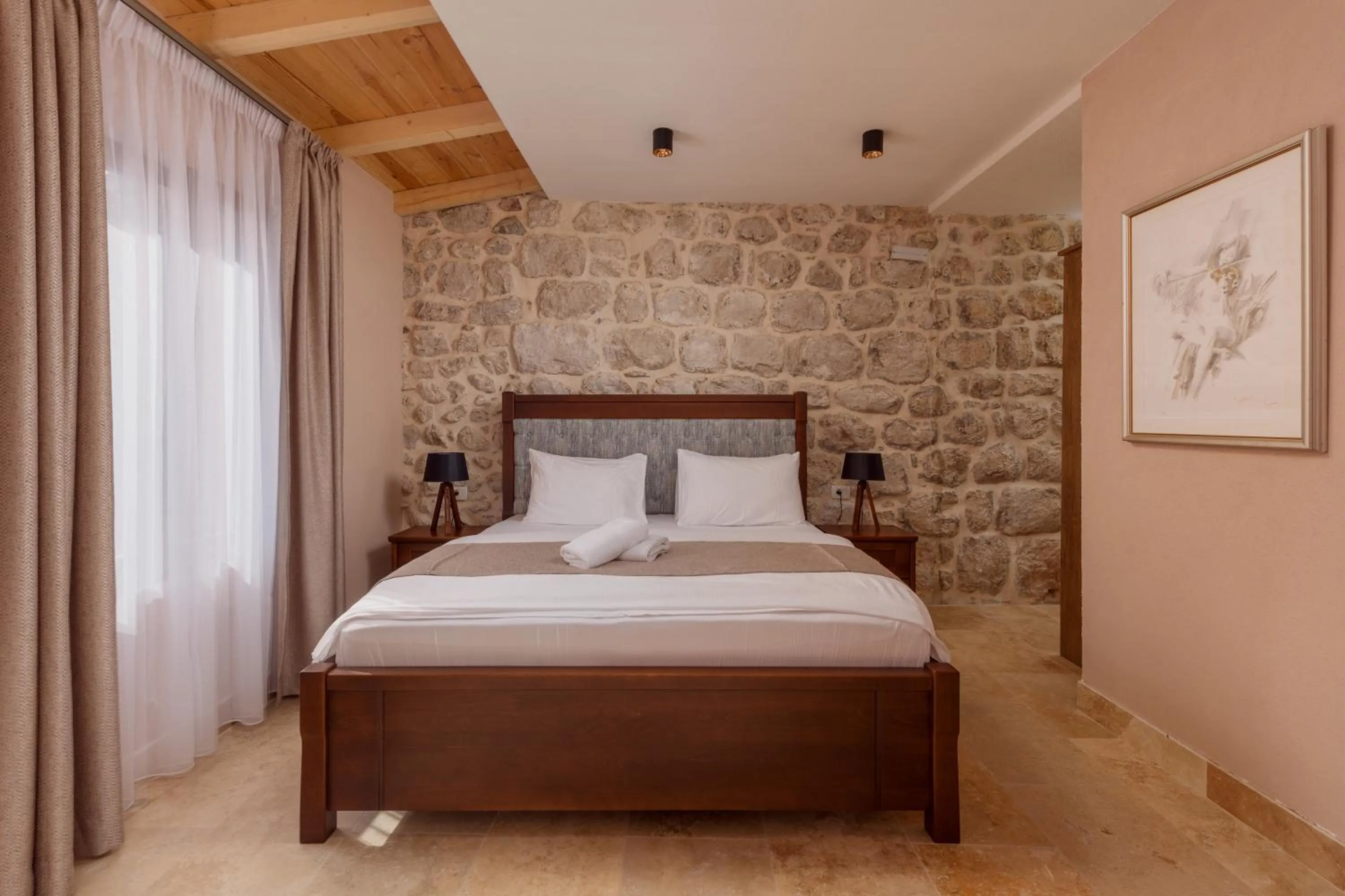 Bed in Conte Hotel & Restaurant