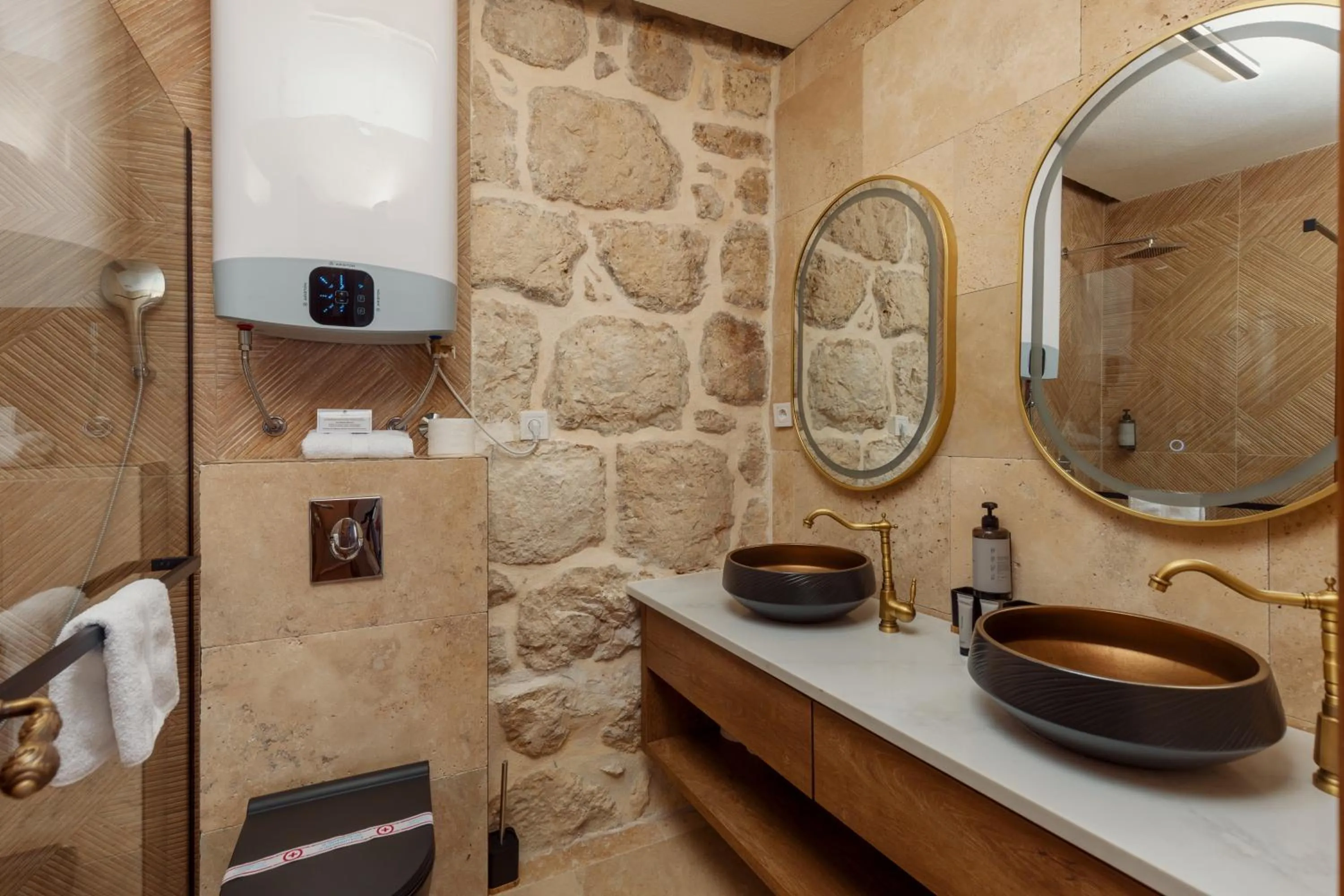 Conte Hotel & Restaurant