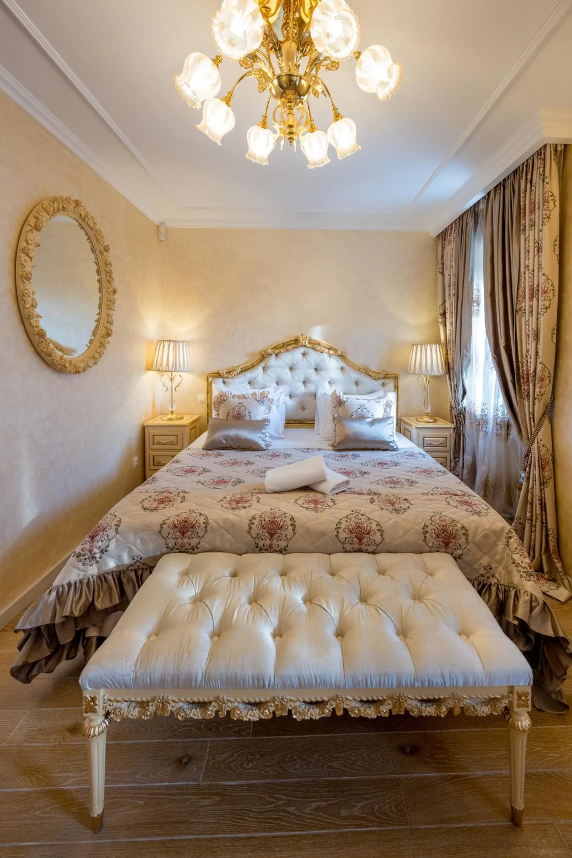 Bed in Conte Hotel & Restaurant