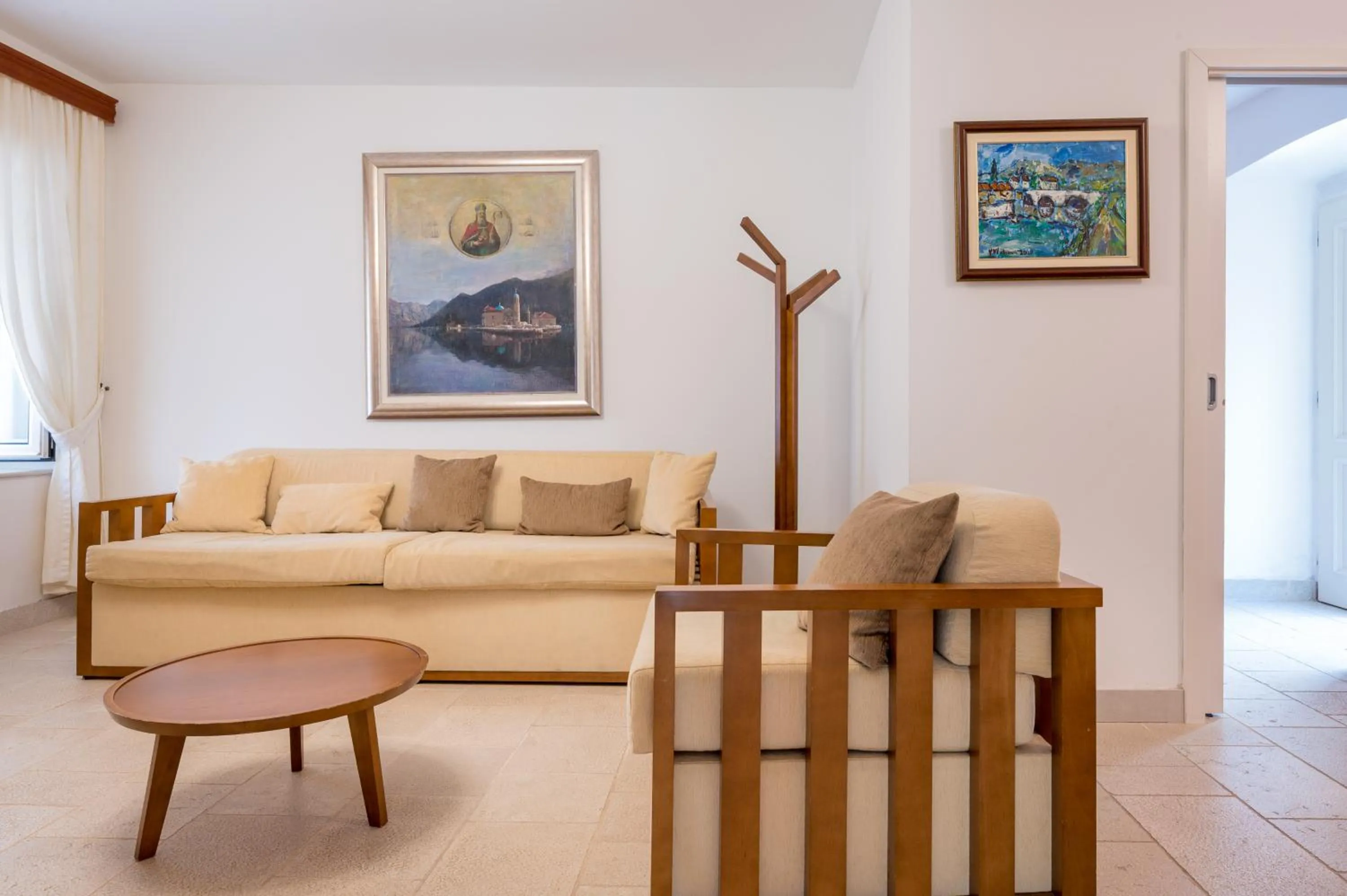 Conte Hotel & Restaurant