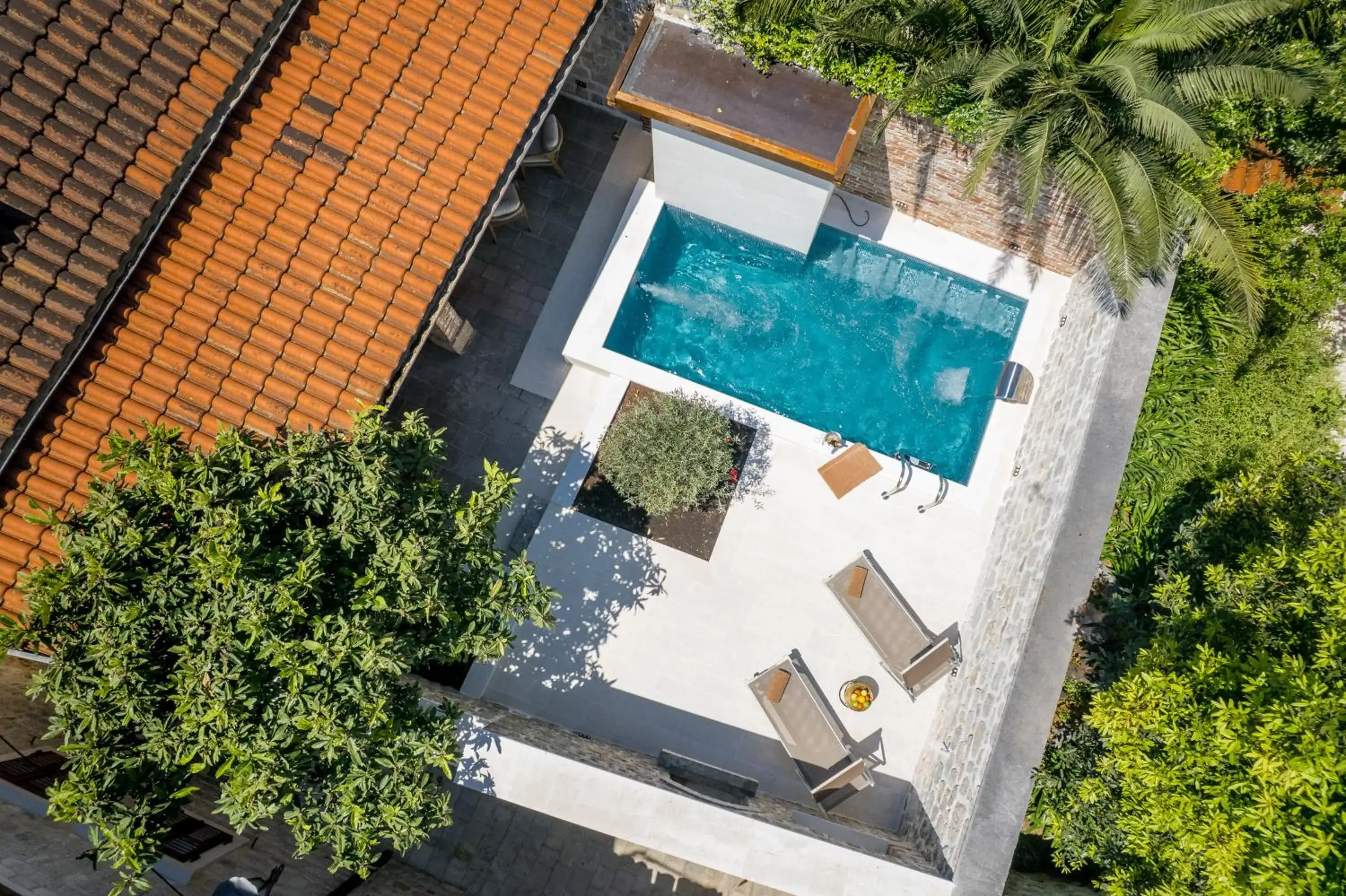 Private Entrance Three Bedroom Villa with Private Garden and Pool / Annex A in Conte Hotel & Restaurant Private Entrance Three Bedroom Villa with Private Garden and Pool / Annex A in Conte Hotel & Restaurant
