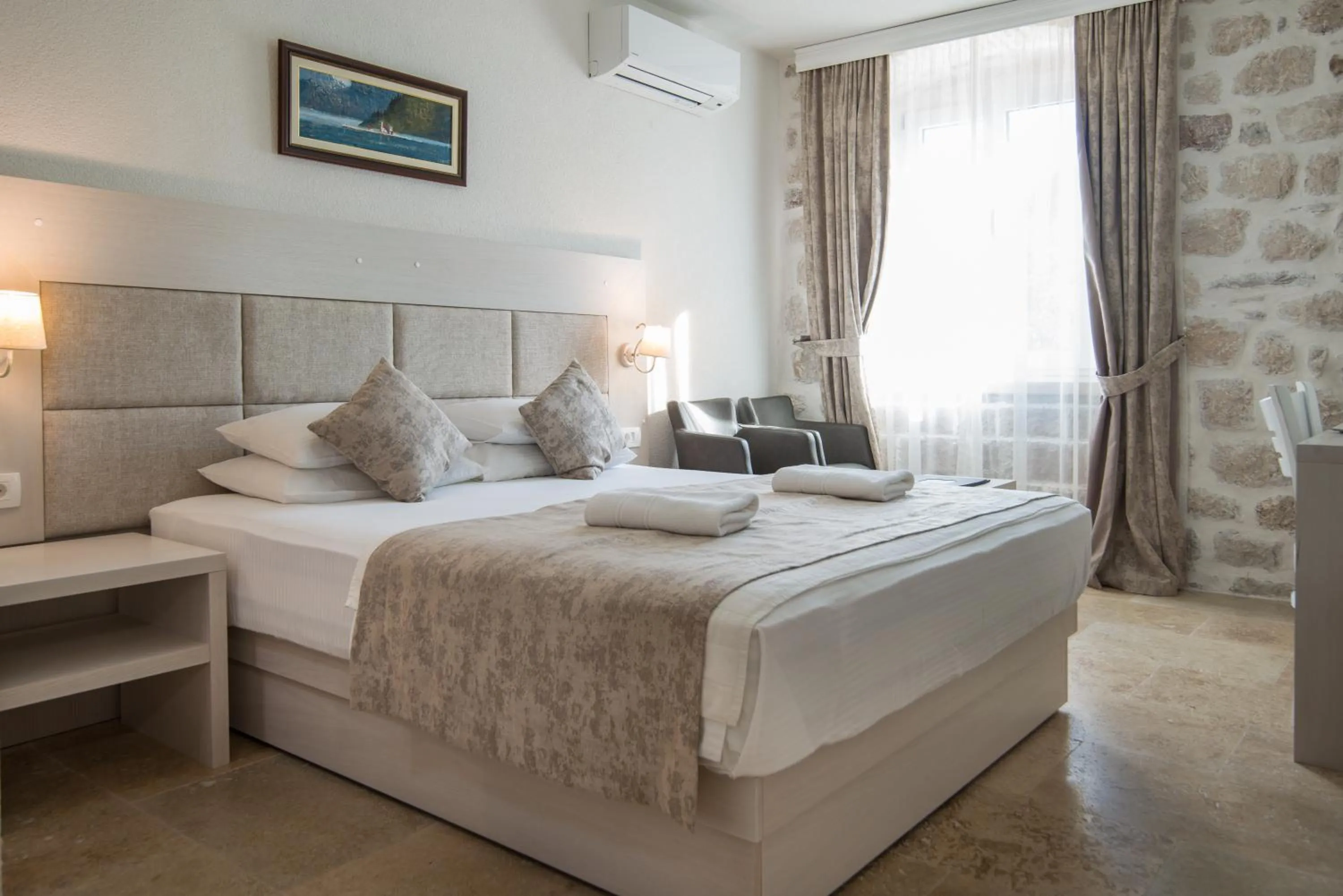 Bed in Conte Hotel & Restaurant