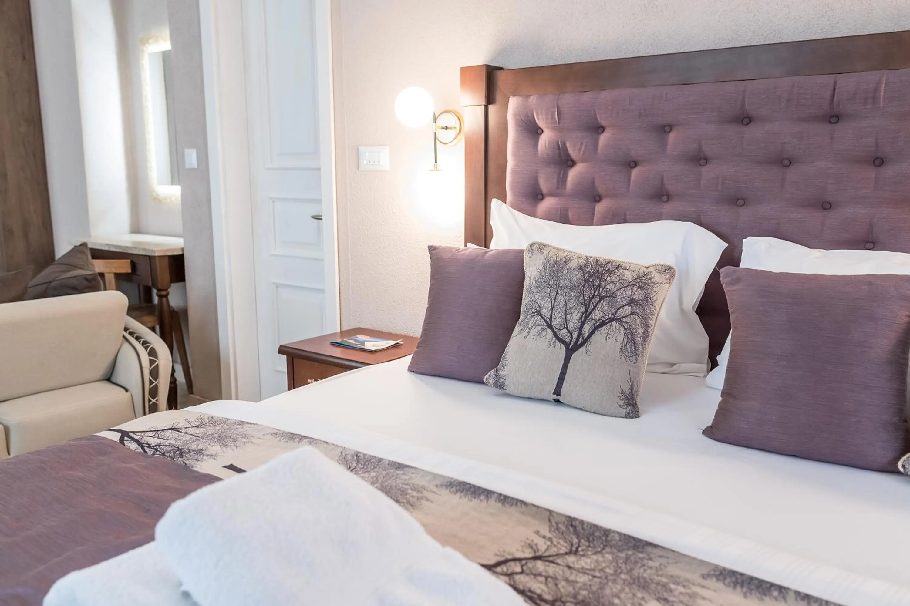 Bed in Conte Hotel & Restaurant