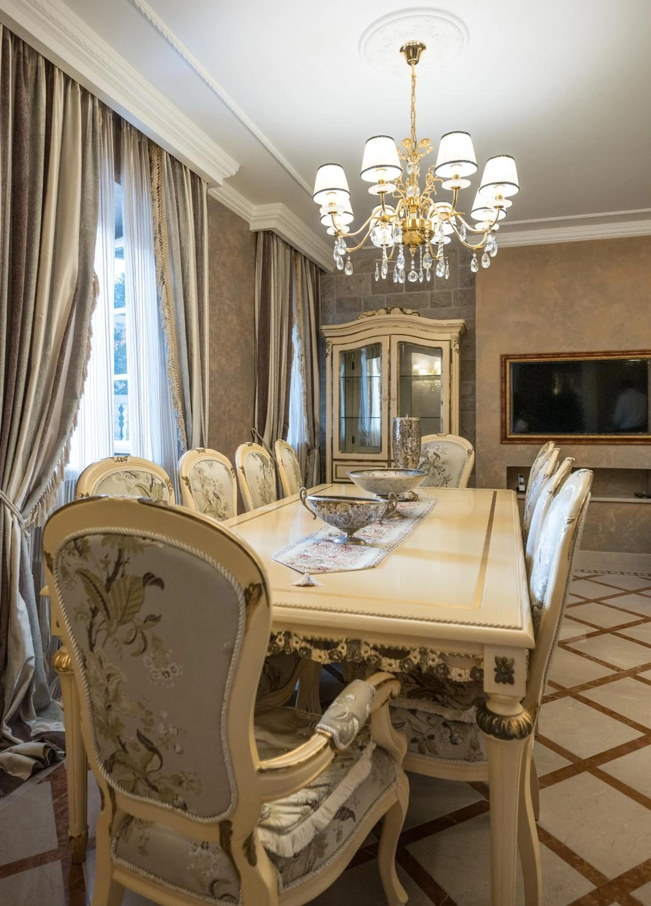 Conte Hotel & Restaurant