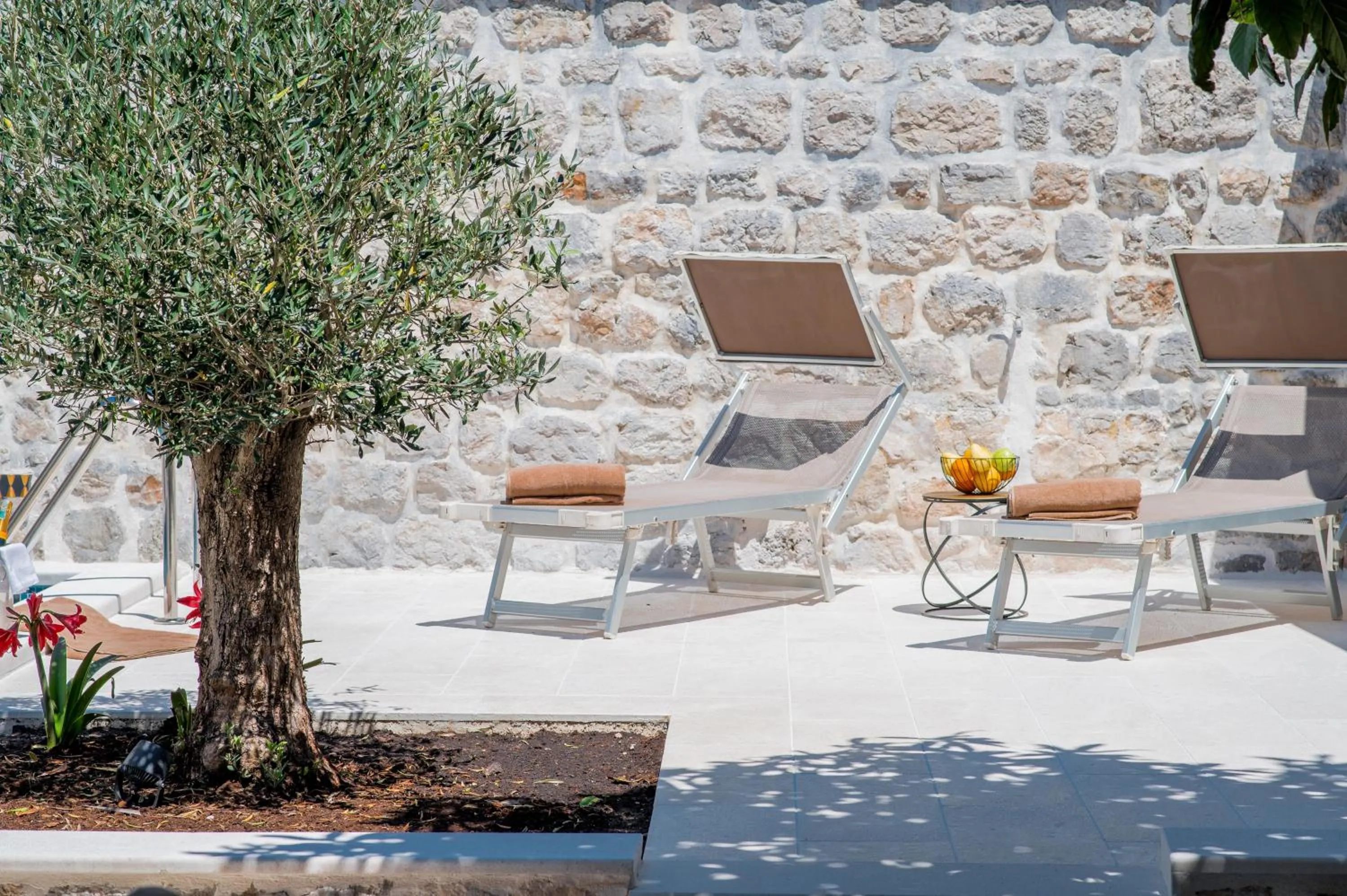 Conte Hotel & Restaurant