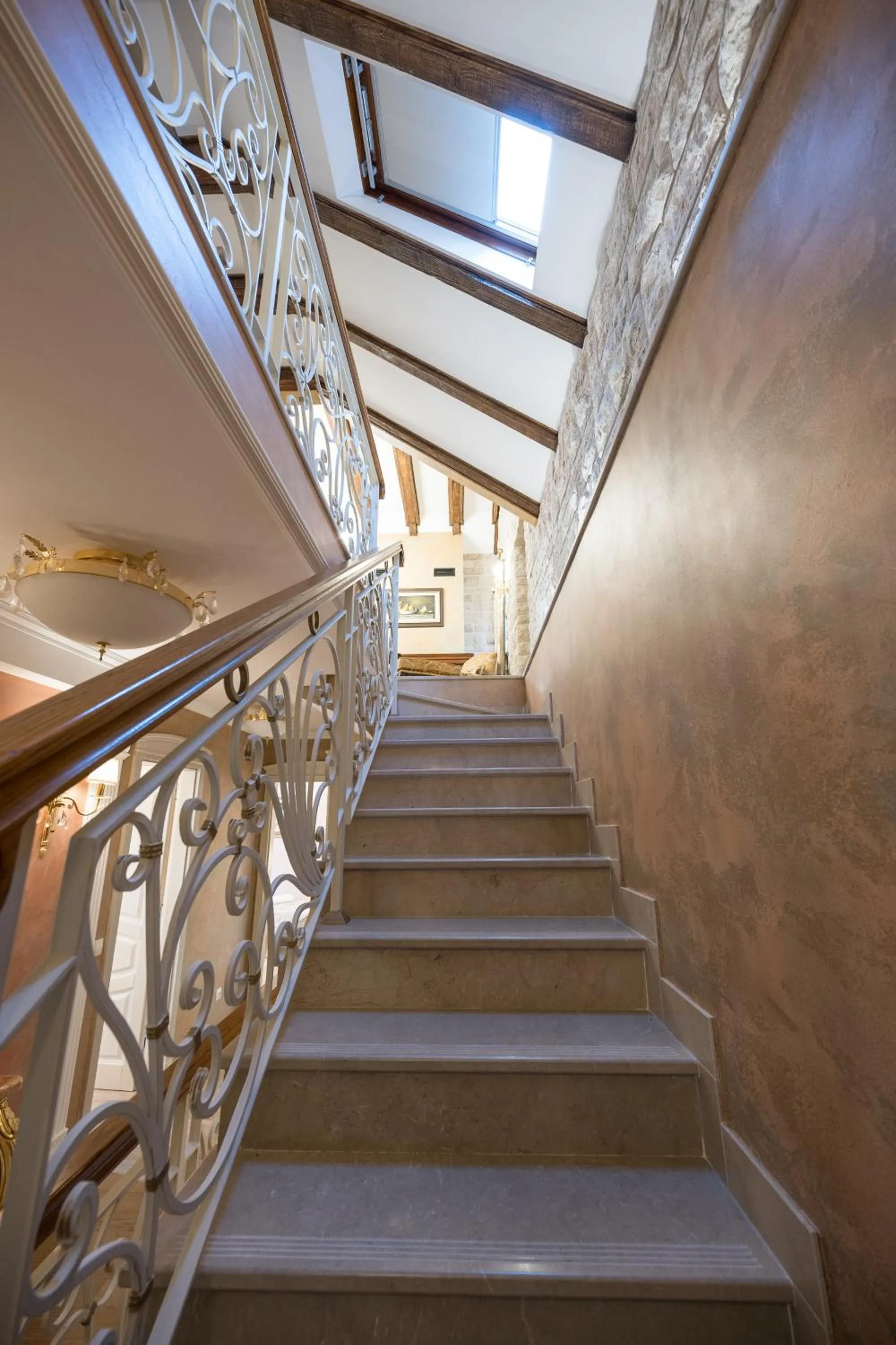 Conte Hotel & Restaurant