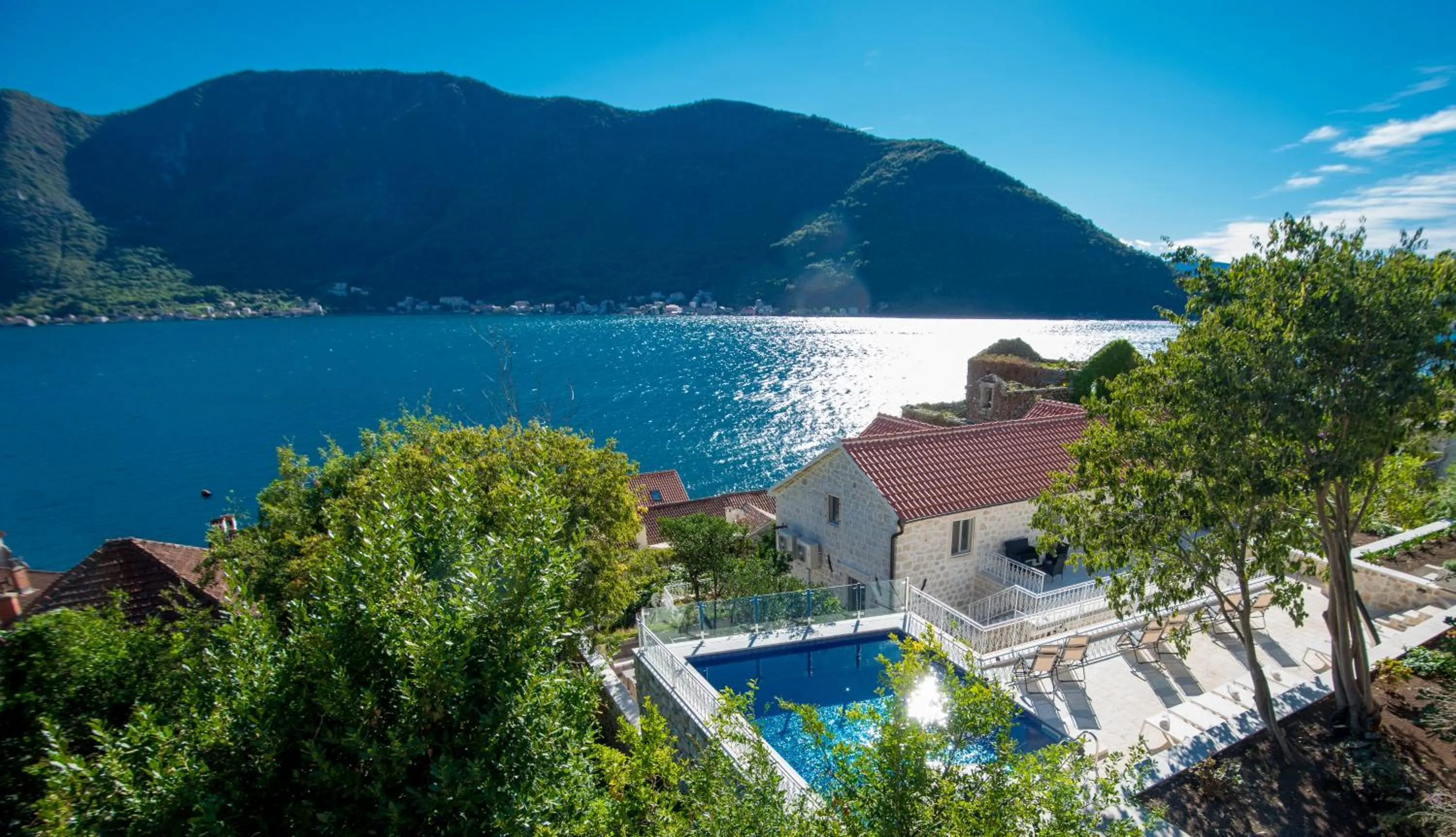 Conte Hotel & Restaurant