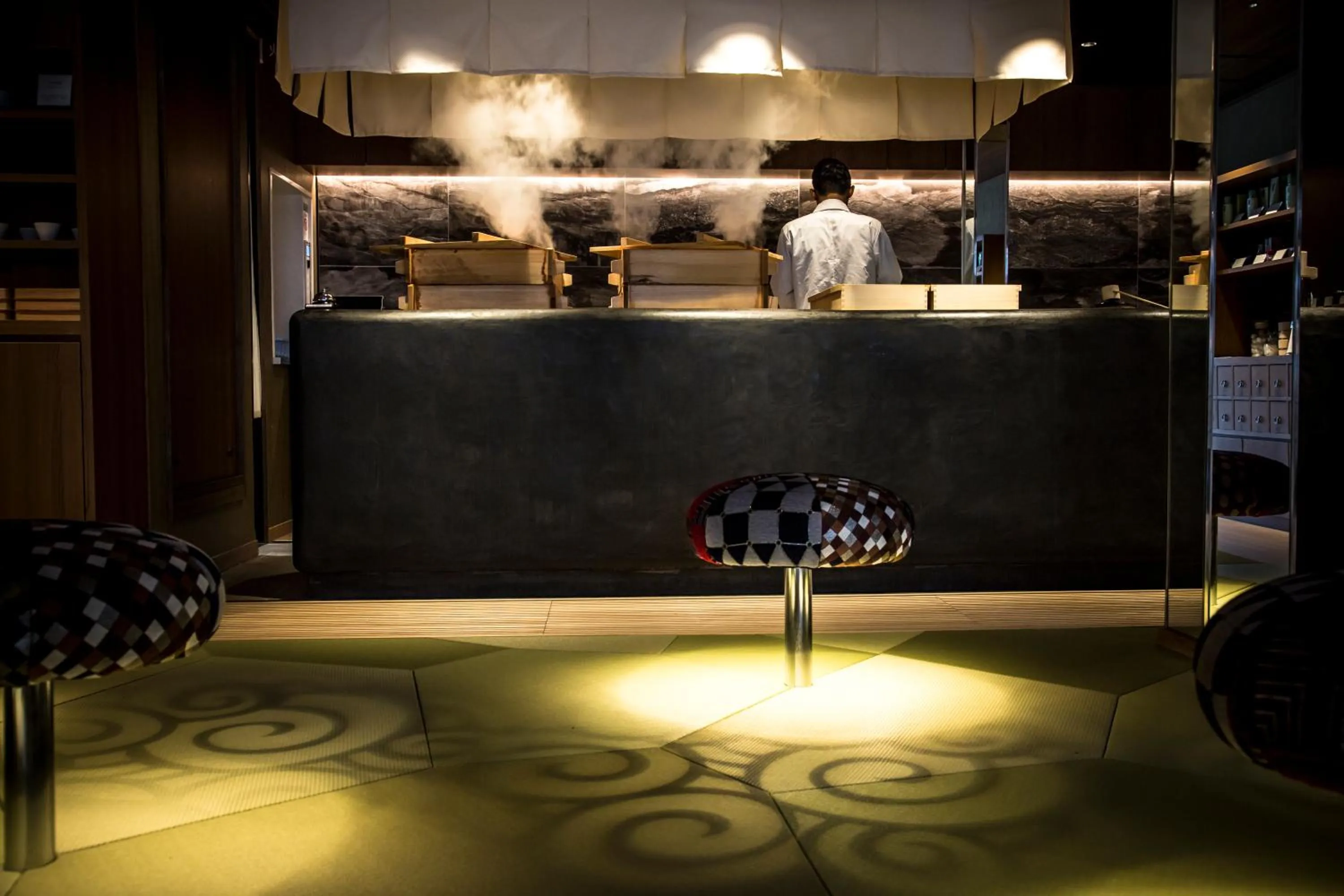 Decorative detail in Kinosaki onsen Tokitotoki