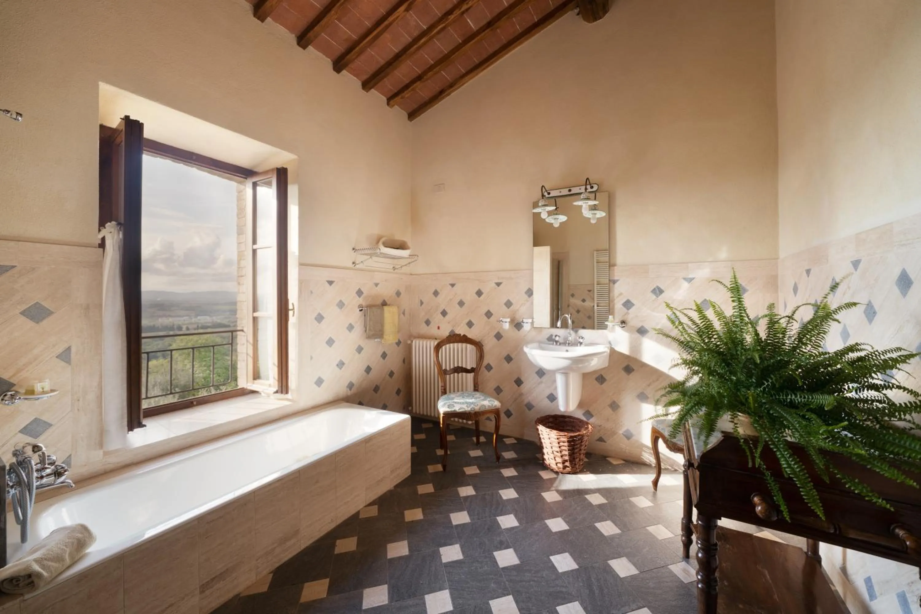 Bathroom, Bed in Villa Montecastello