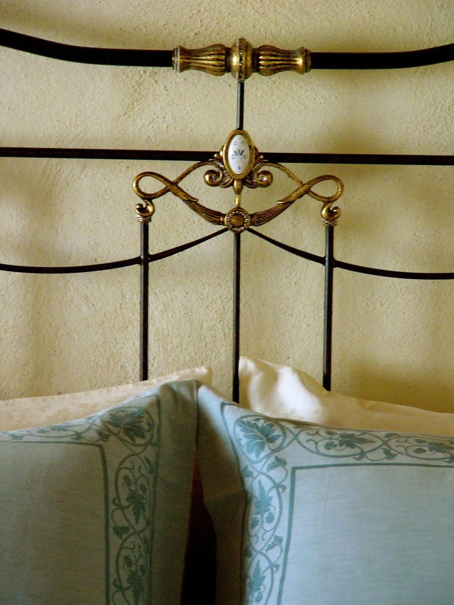 Decorative detail, Bed in Villa Montecastello