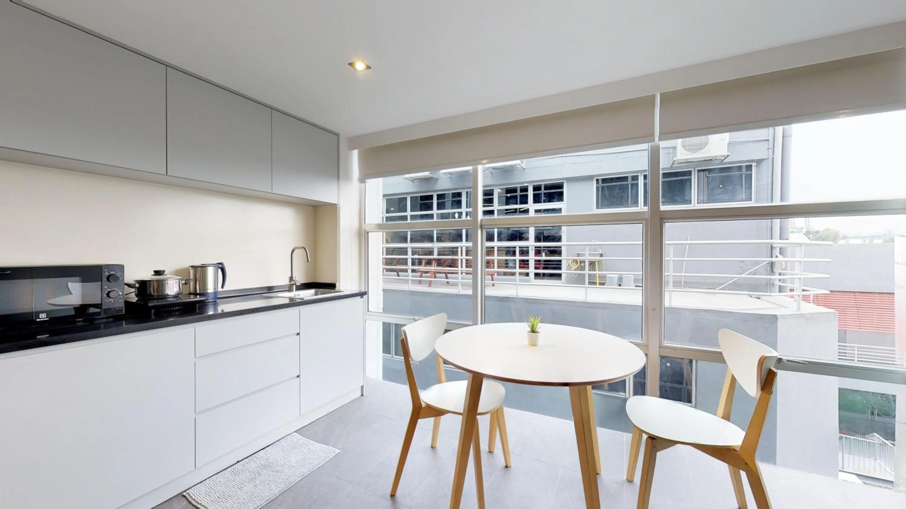 Kitchen or kitchenette in International Service Apartments at Raeburn Park