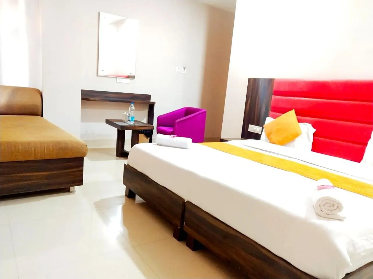 Bedroom, Bed in Hotel Sukhman Residency