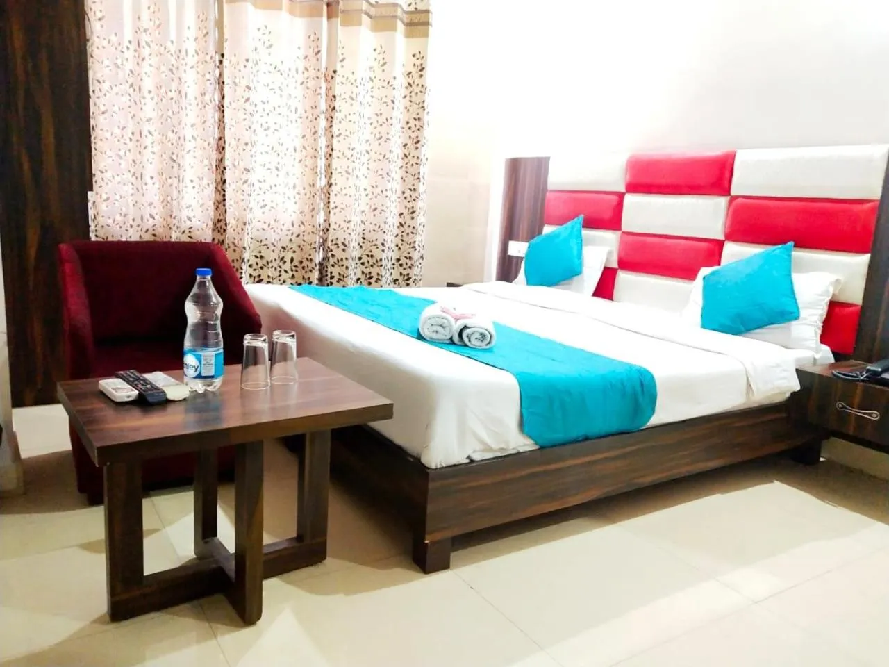 Bedroom, Bed in Hotel Sukhman Residency